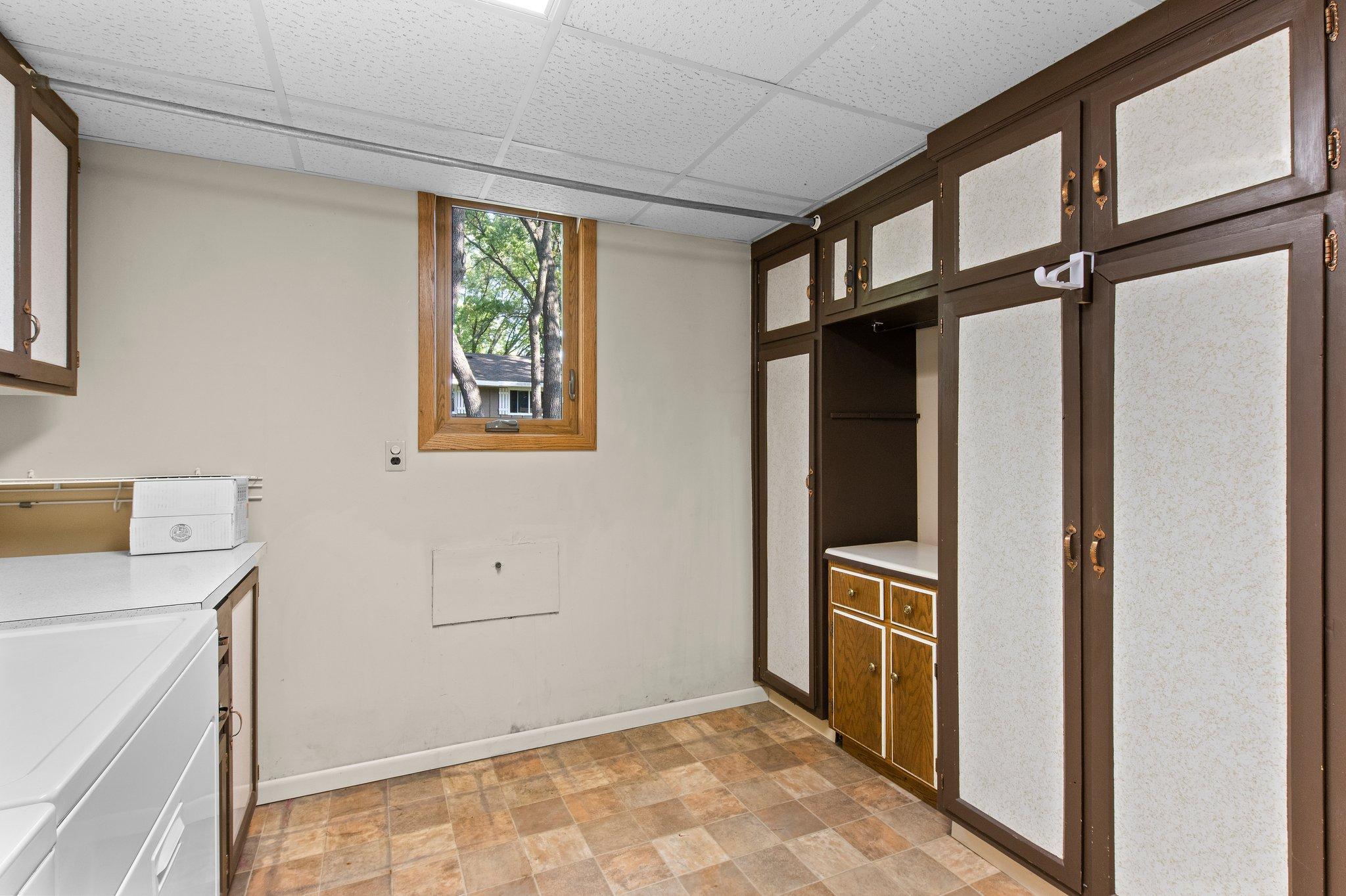 2965 Juniper Street S