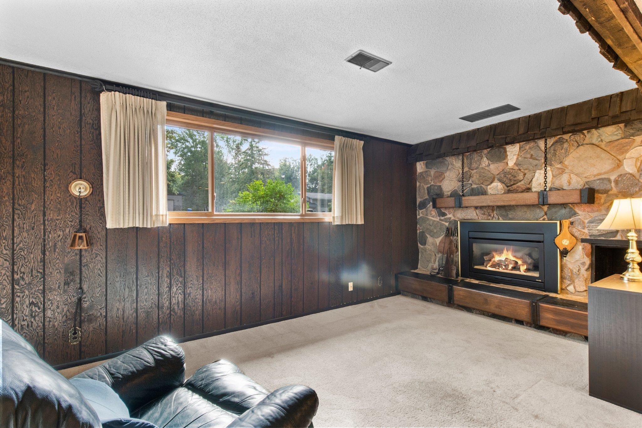 2965 Juniper Street S