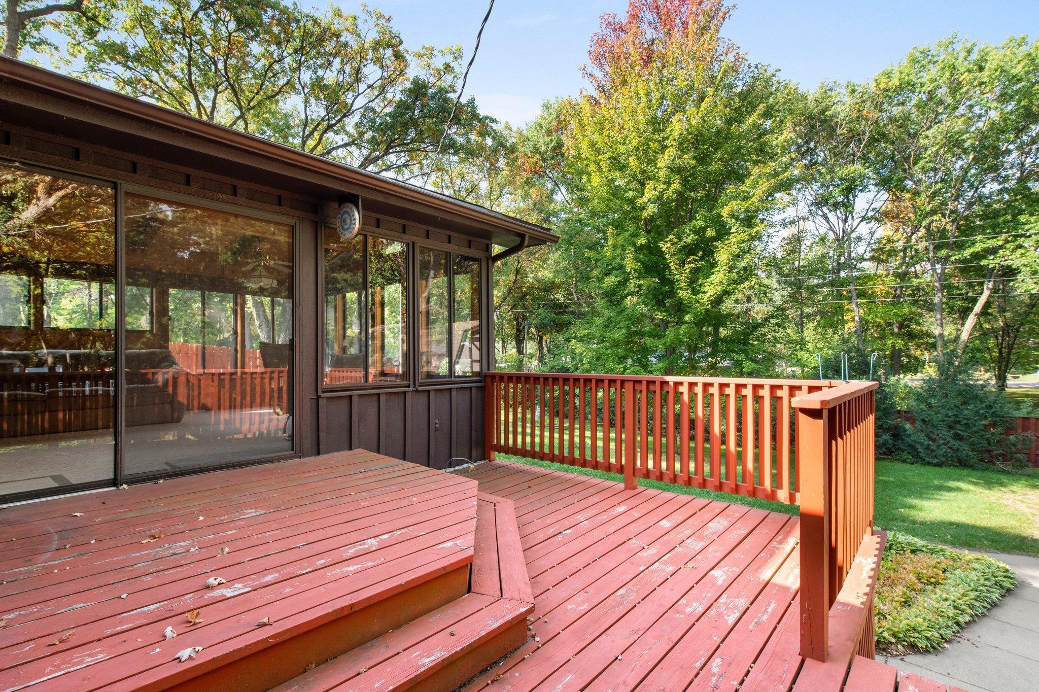 2965 Juniper Street S