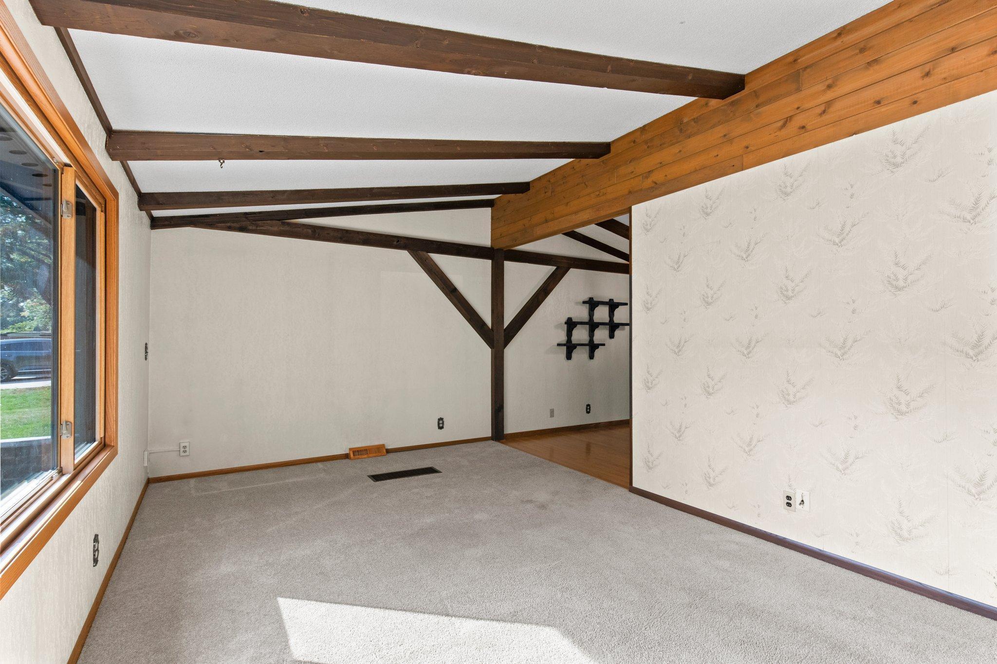 2965 Juniper Street S