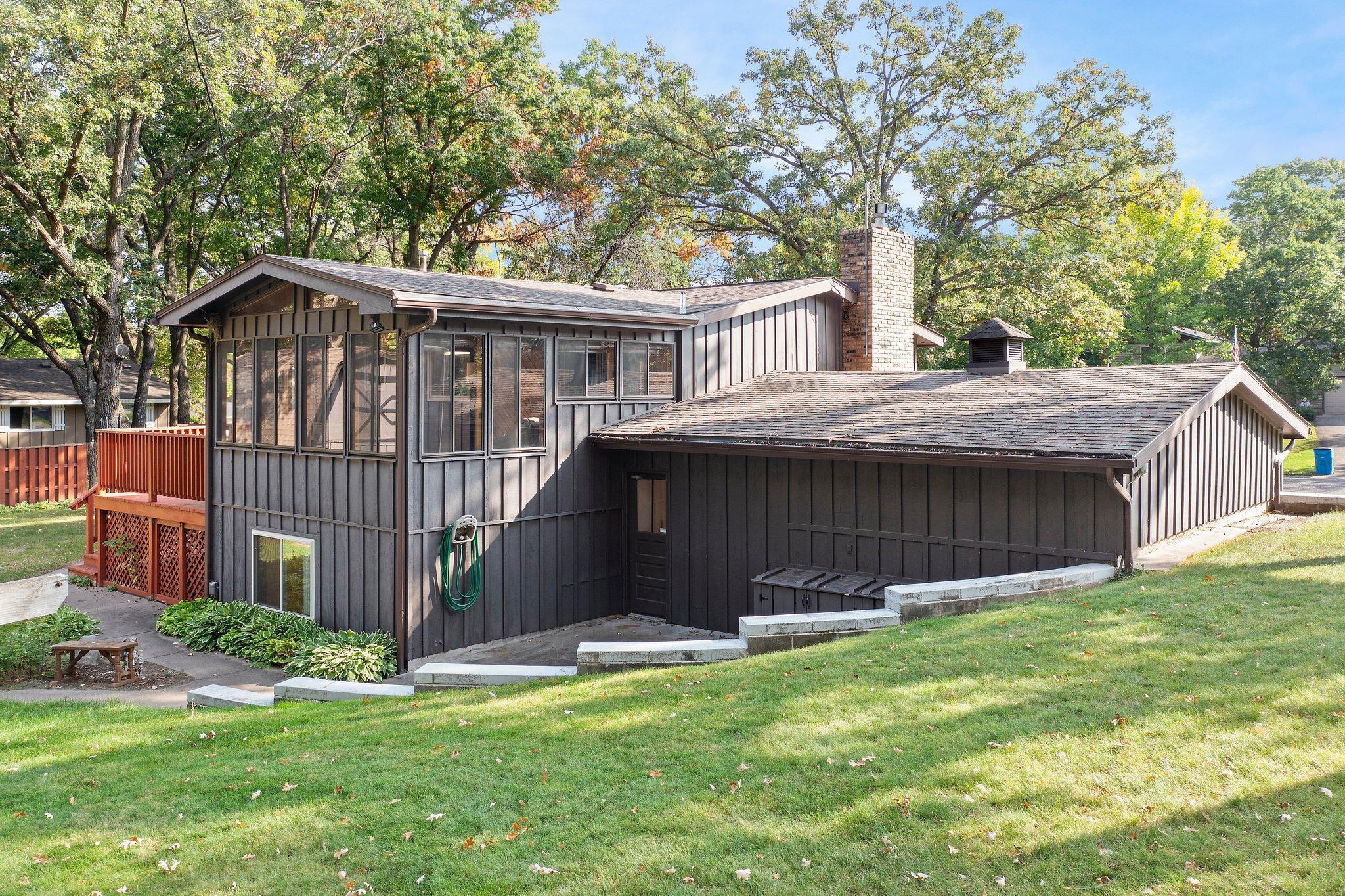 2965 Juniper Street S