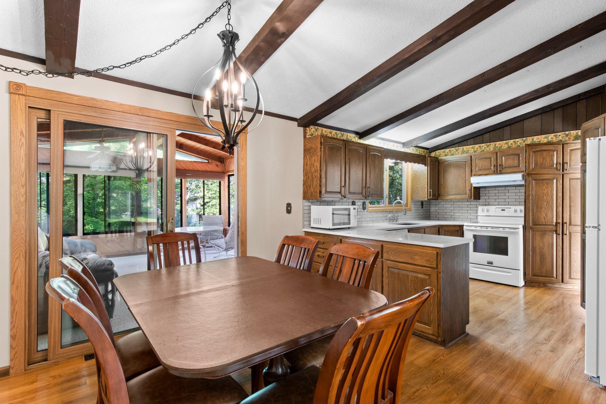 2965 Juniper Street S