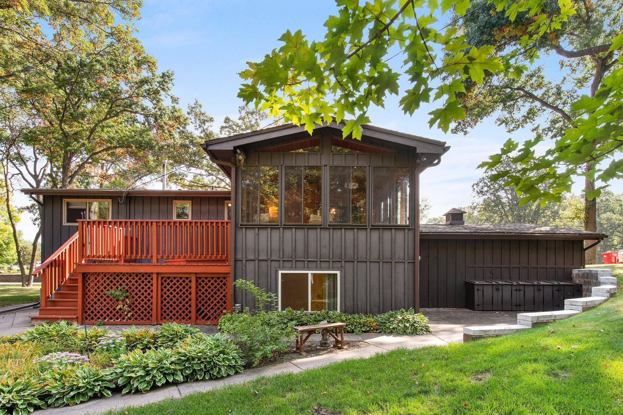 2965 Juniper Street S