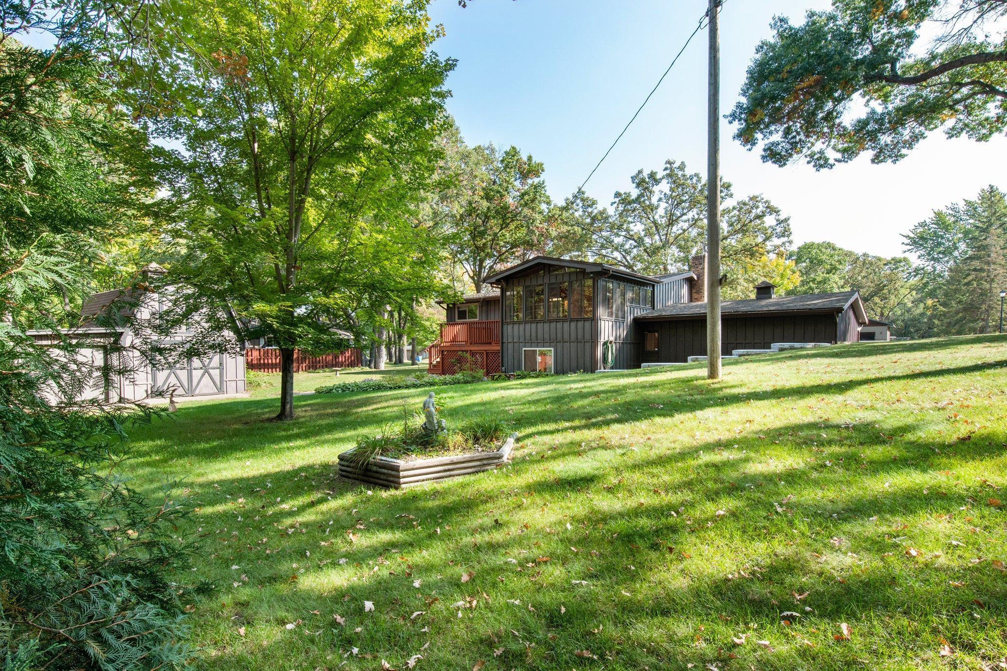 2965 Juniper Street S