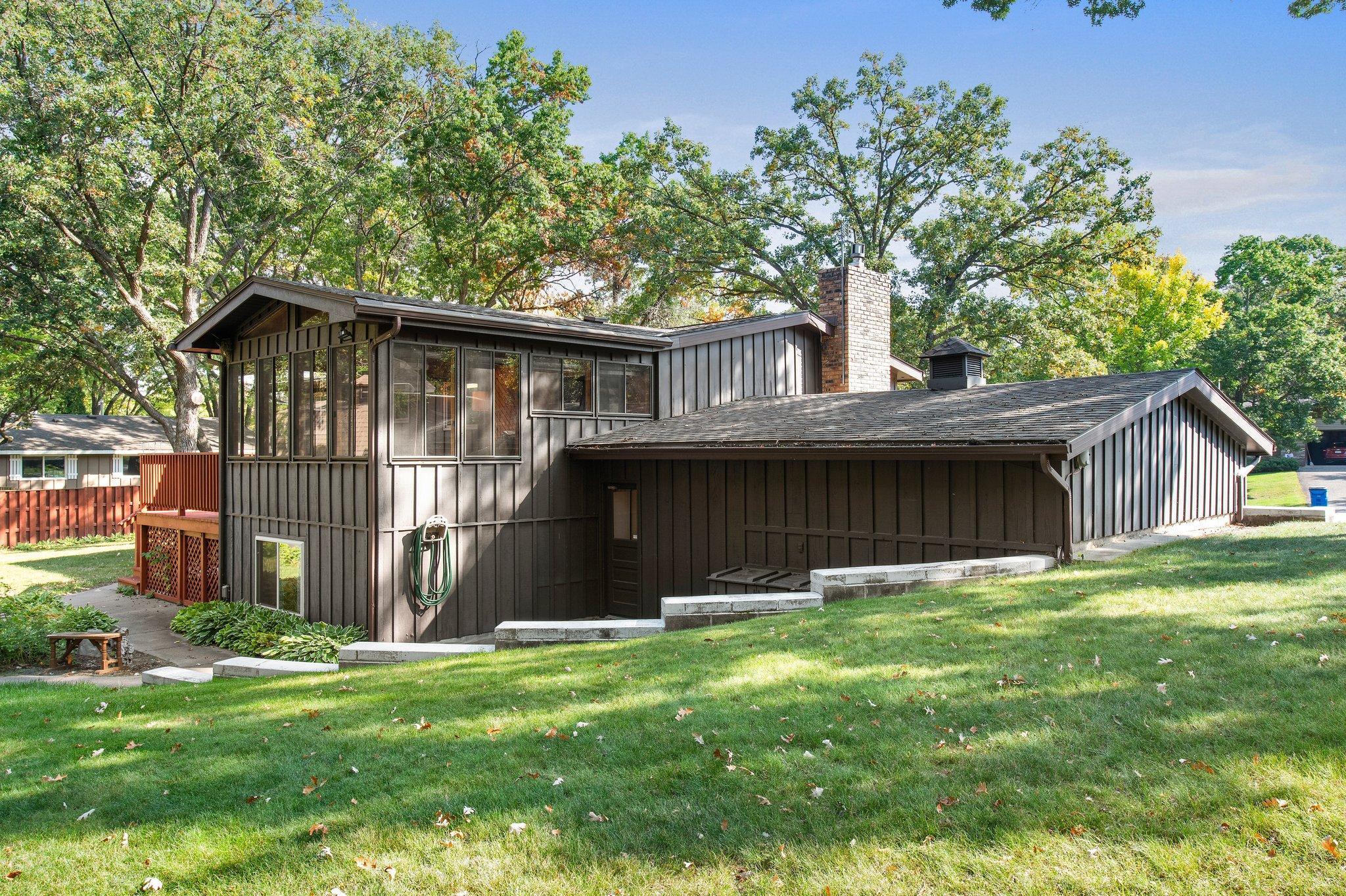 2965 Juniper Street S