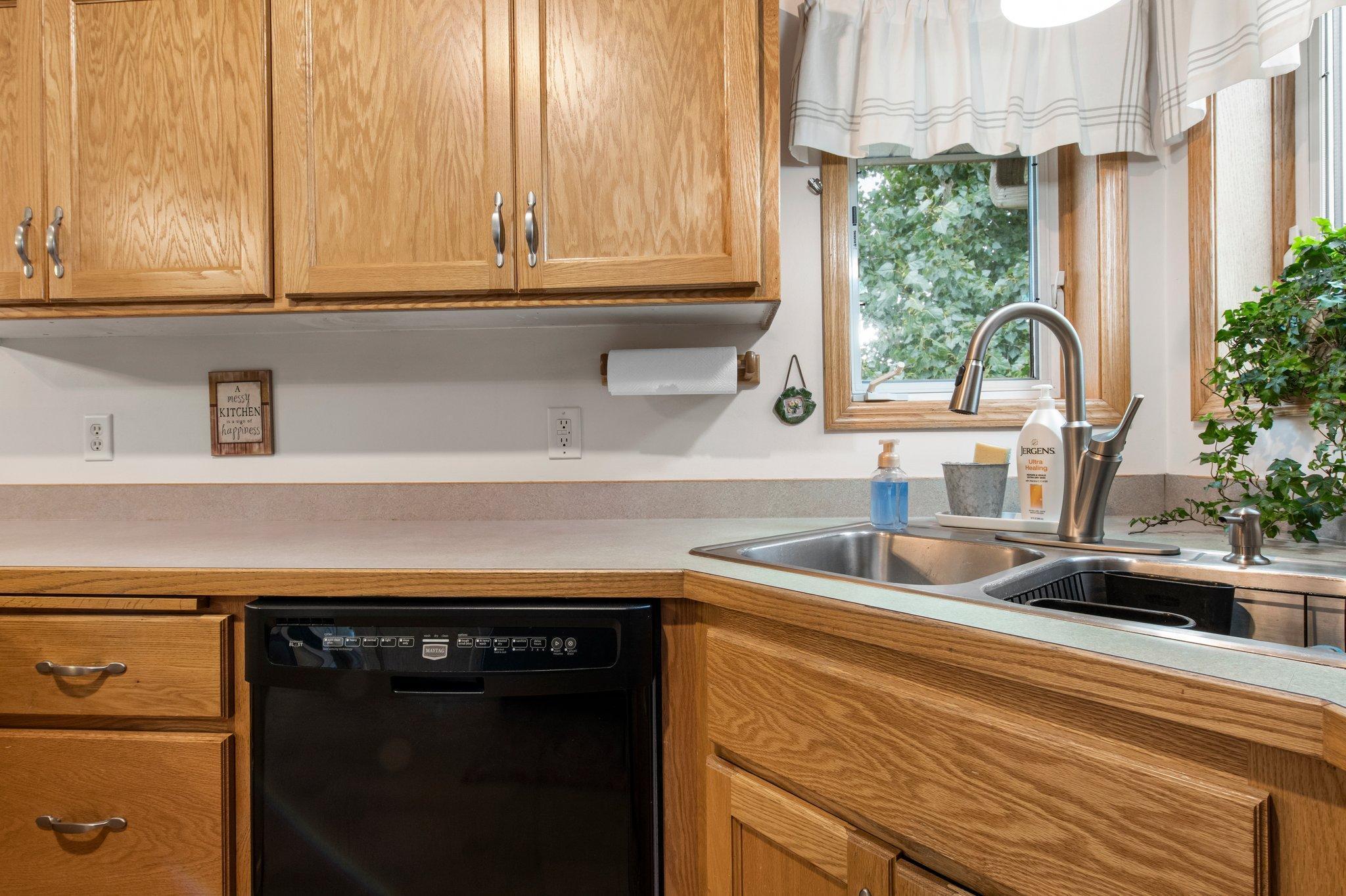 2200 Bridgewater Boulevard S