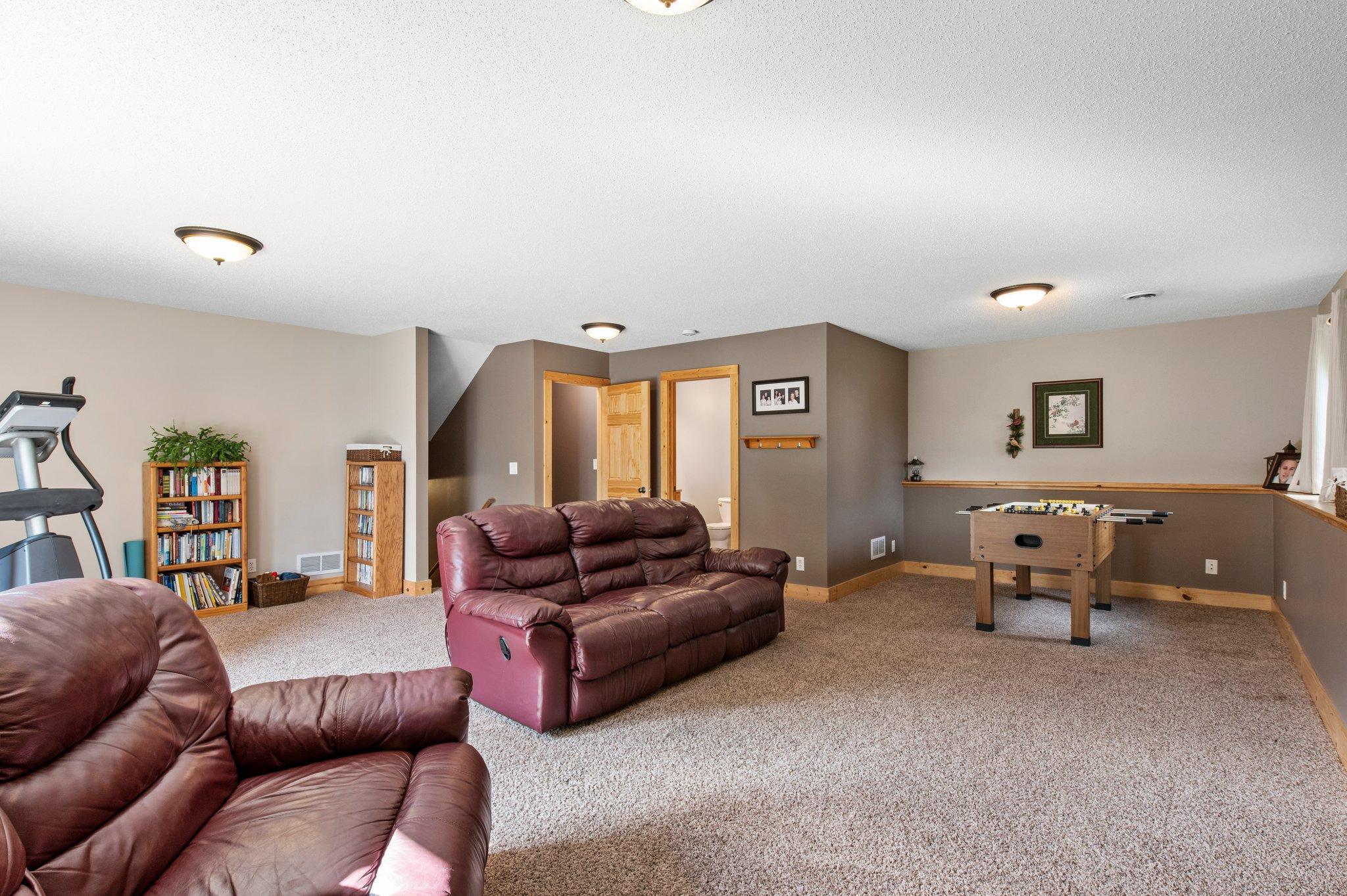 2200 Bridgewater Boulevard S