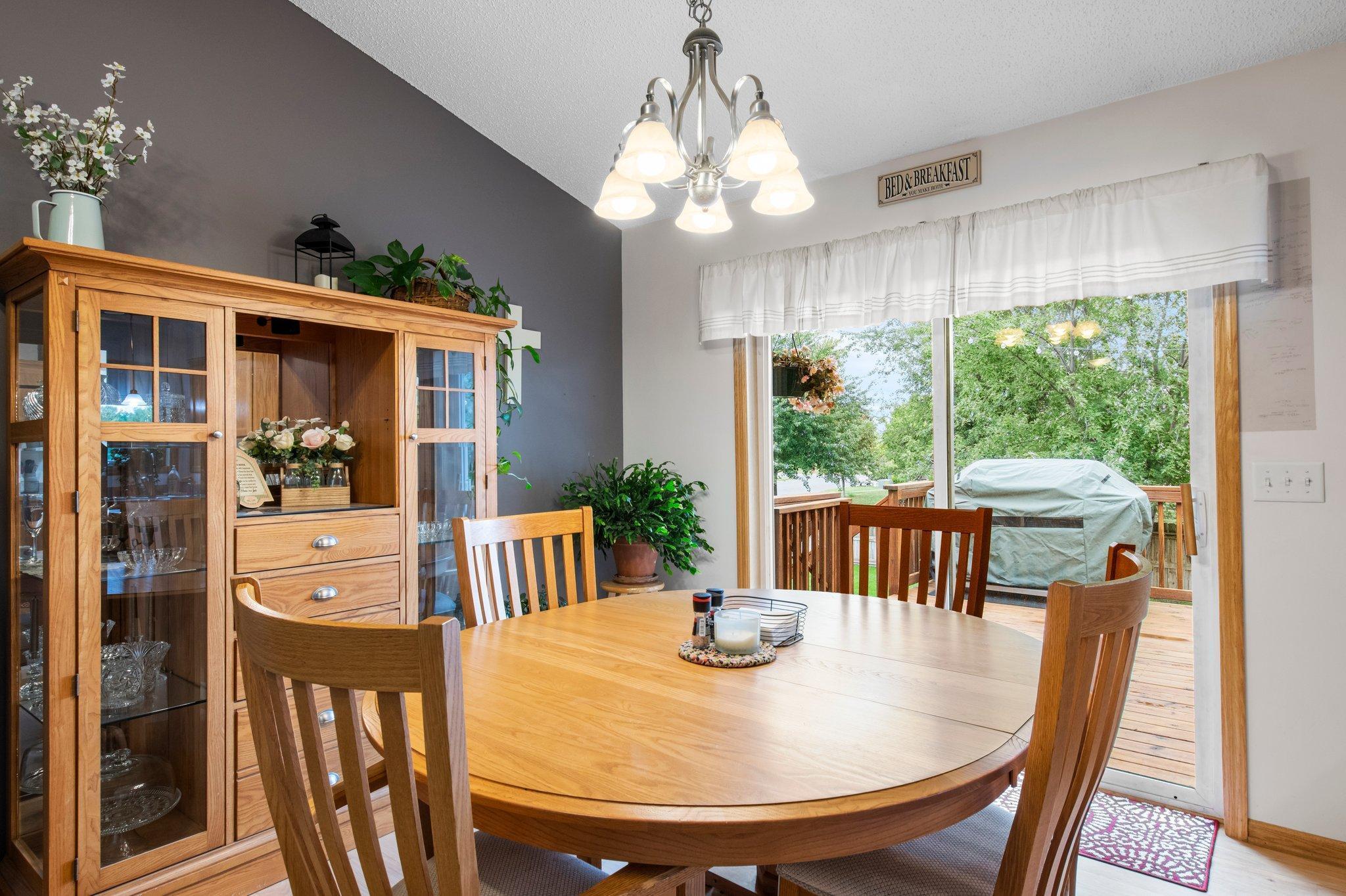 2200 Bridgewater Boulevard S