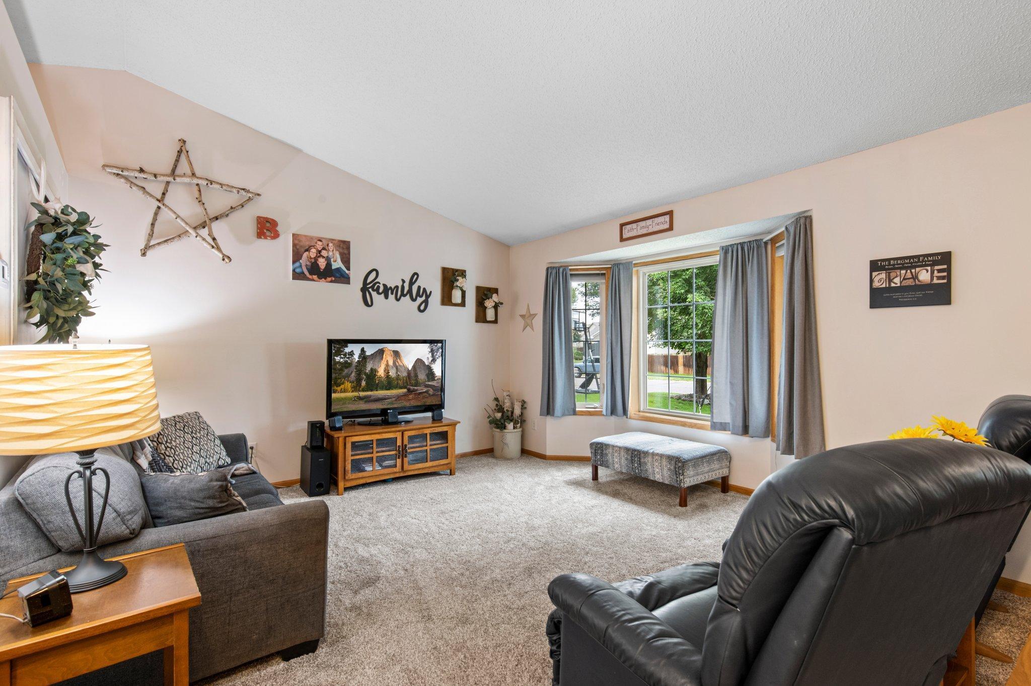 2200 Bridgewater Boulevard S