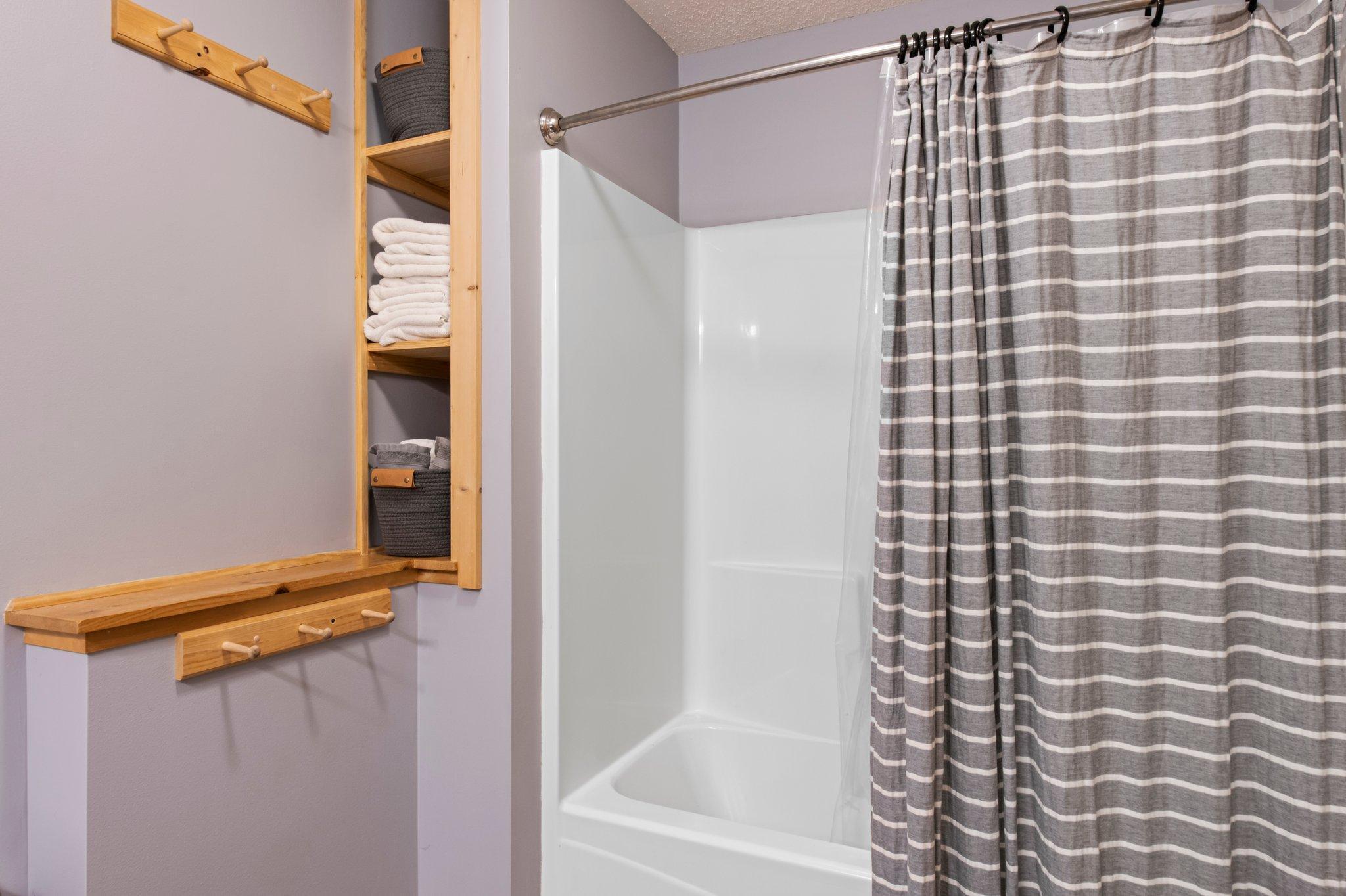 2200 Bridgewater Boulevard S