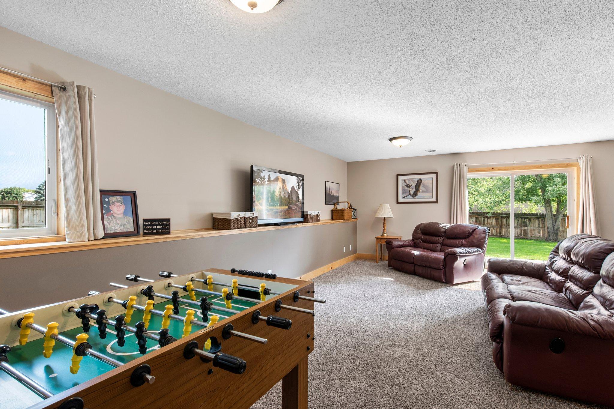 2200 Bridgewater Boulevard S