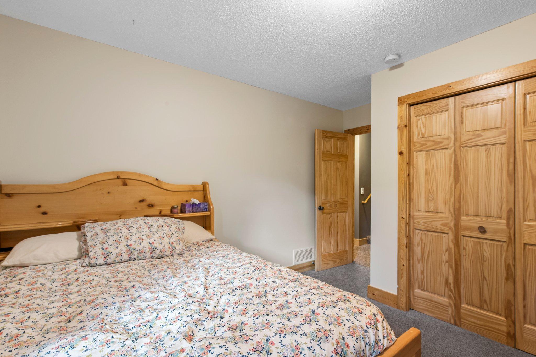 2200 Bridgewater Boulevard S