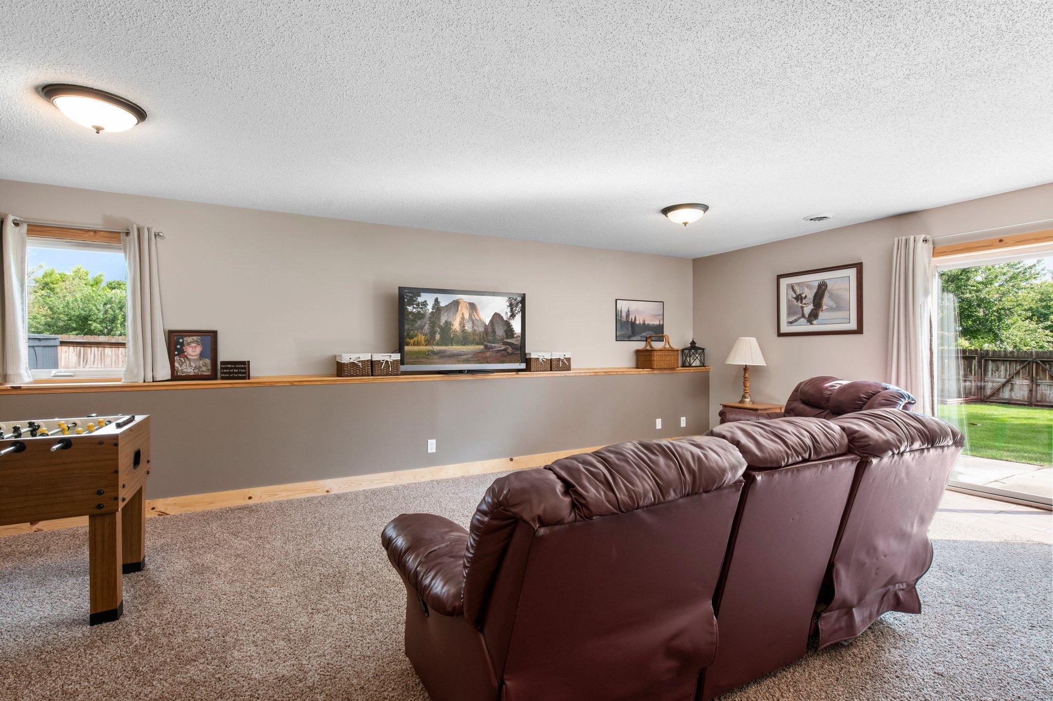 2200 Bridgewater Boulevard S