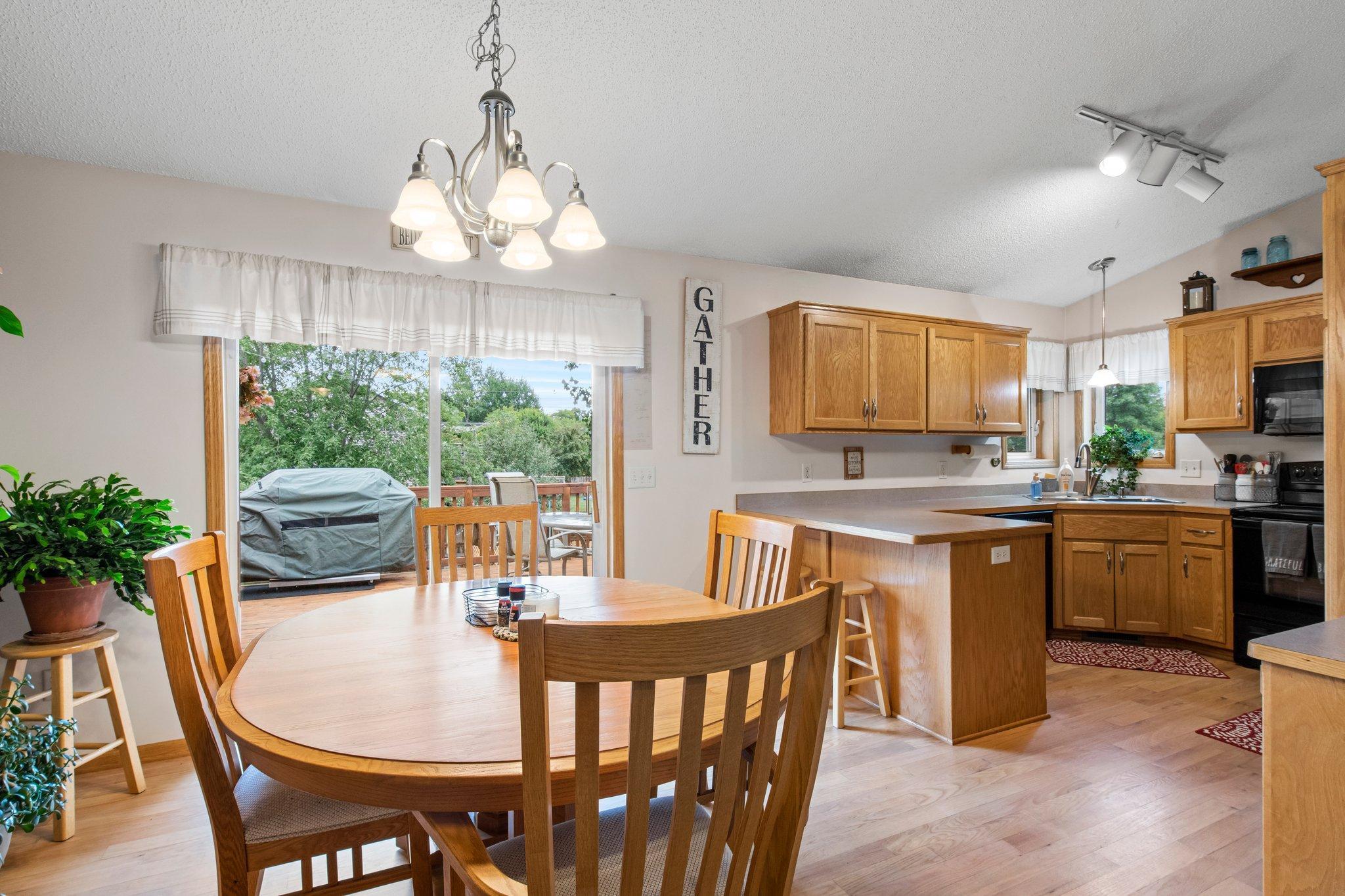 2200 Bridgewater Boulevard S