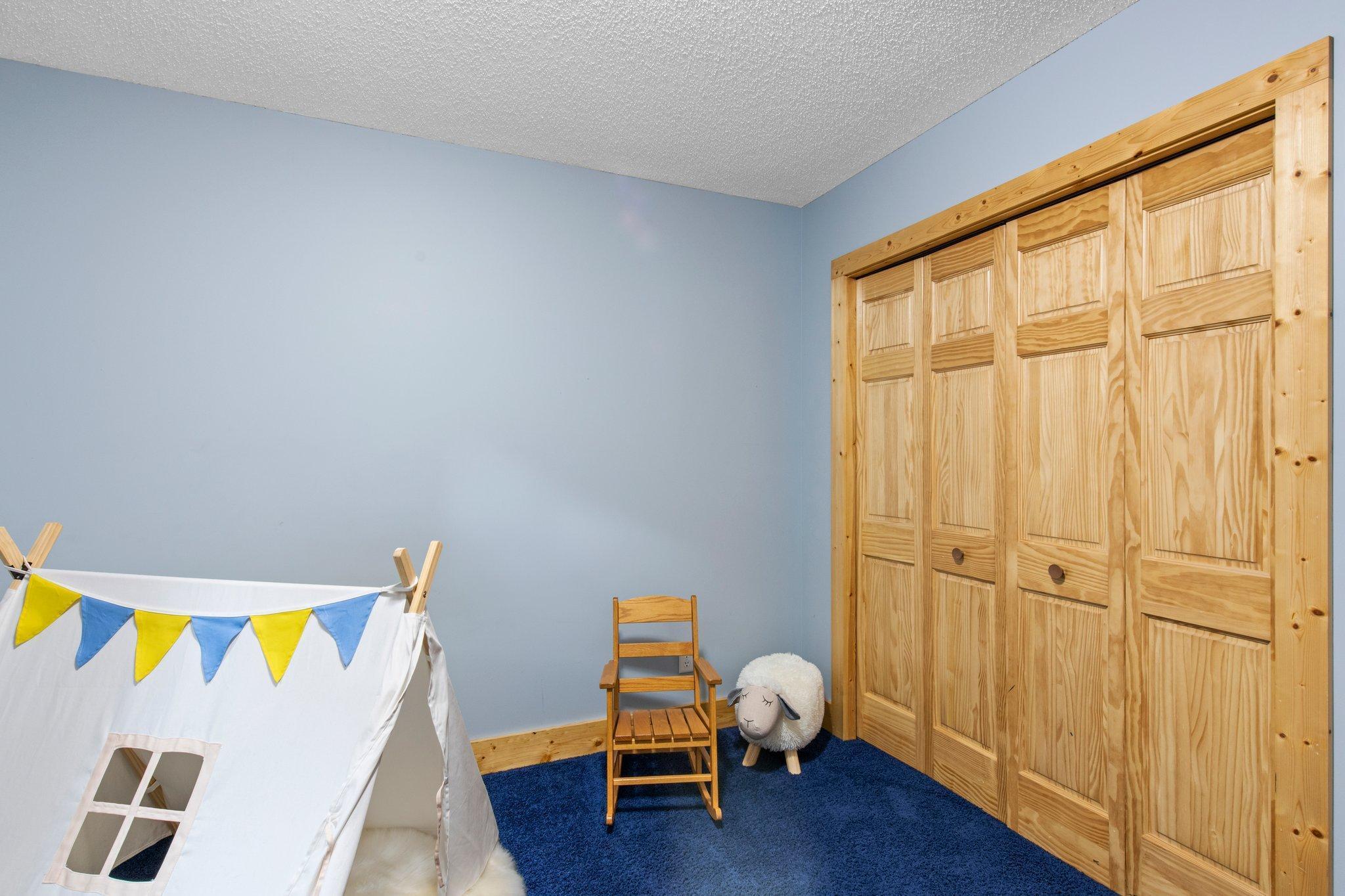 2200 Bridgewater Boulevard S