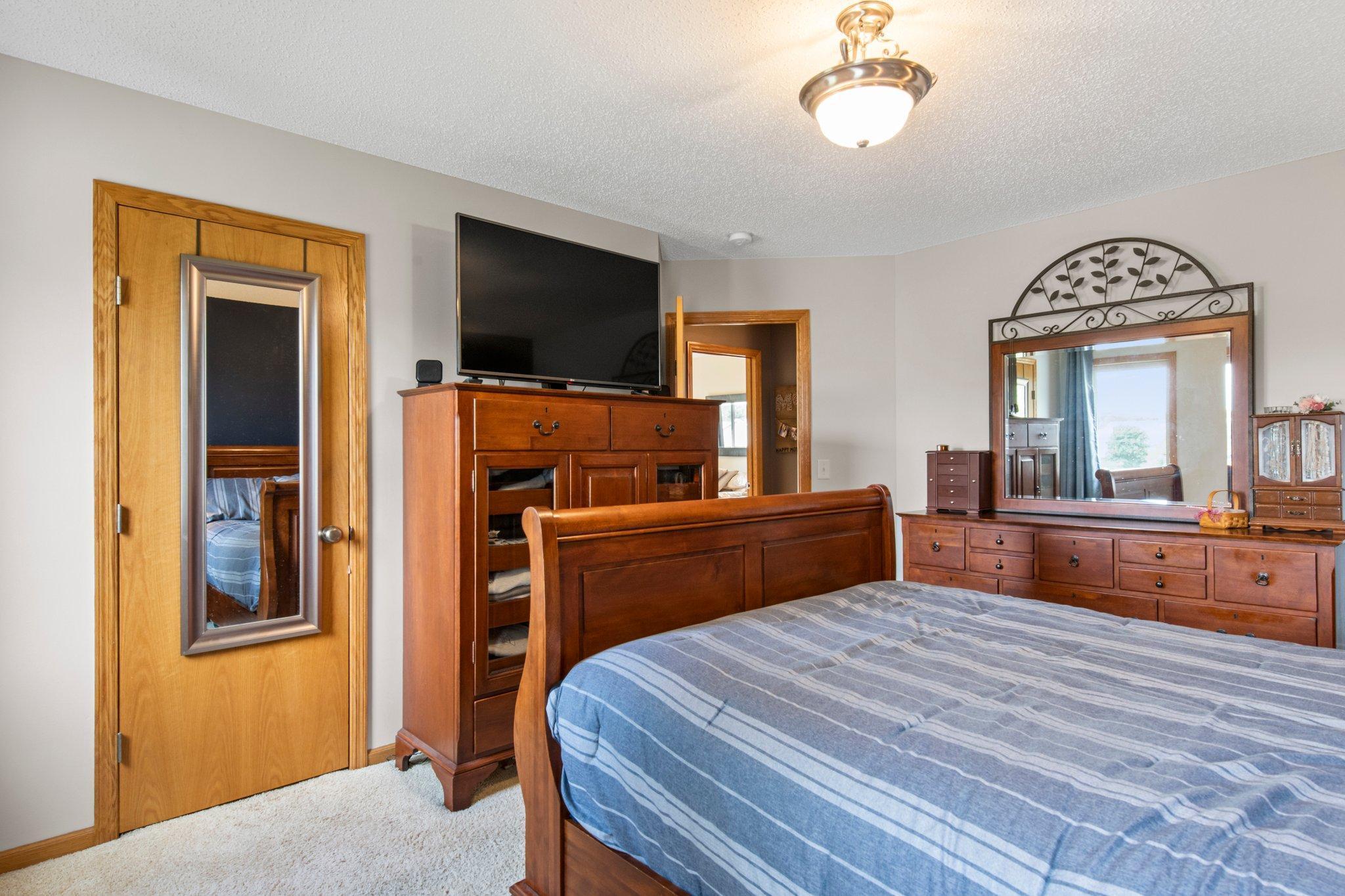 2200 Bridgewater Boulevard S