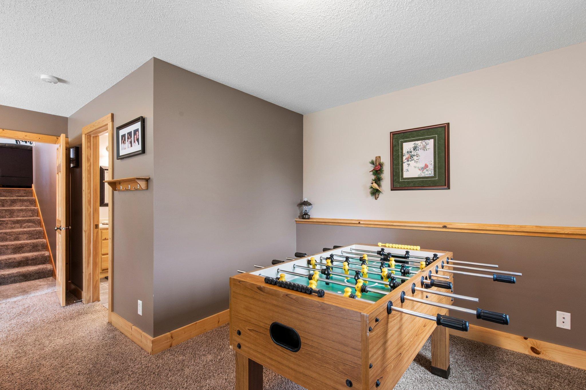 2200 Bridgewater Boulevard S