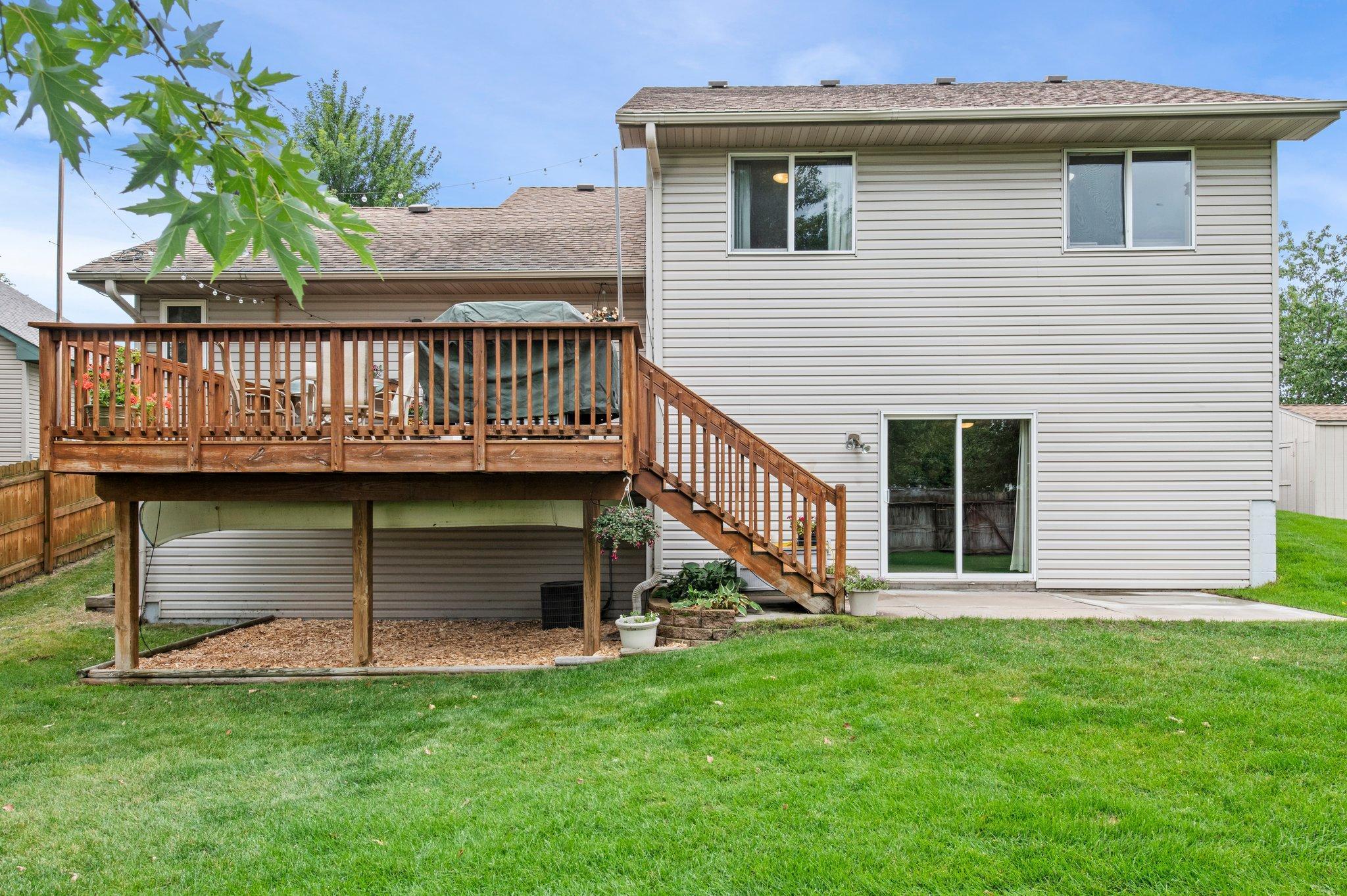 2200 Bridgewater Boulevard S