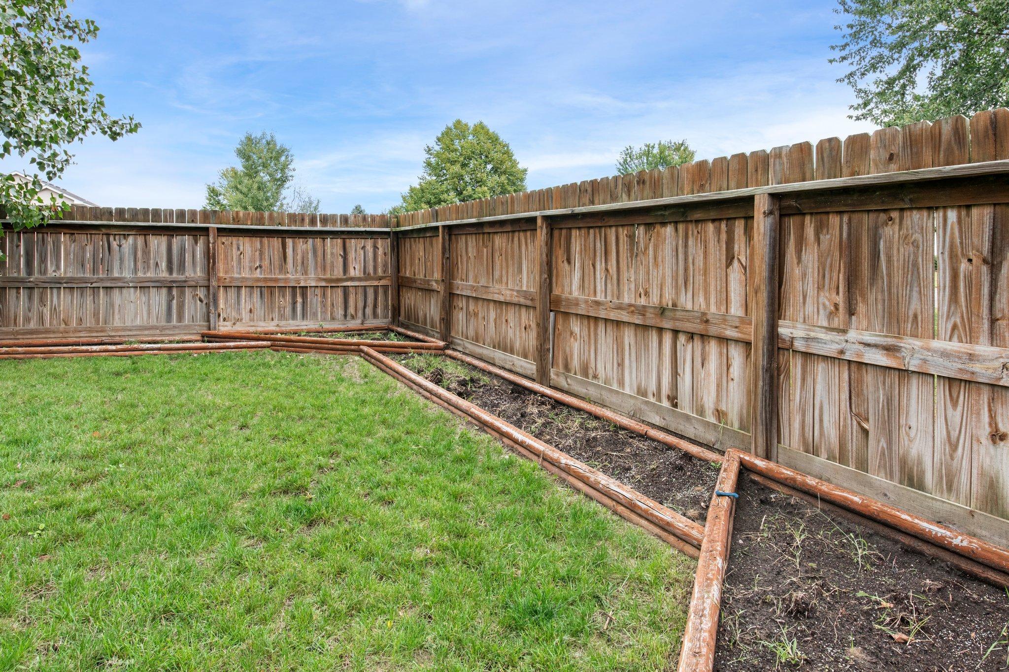 2200 Bridgewater Boulevard S