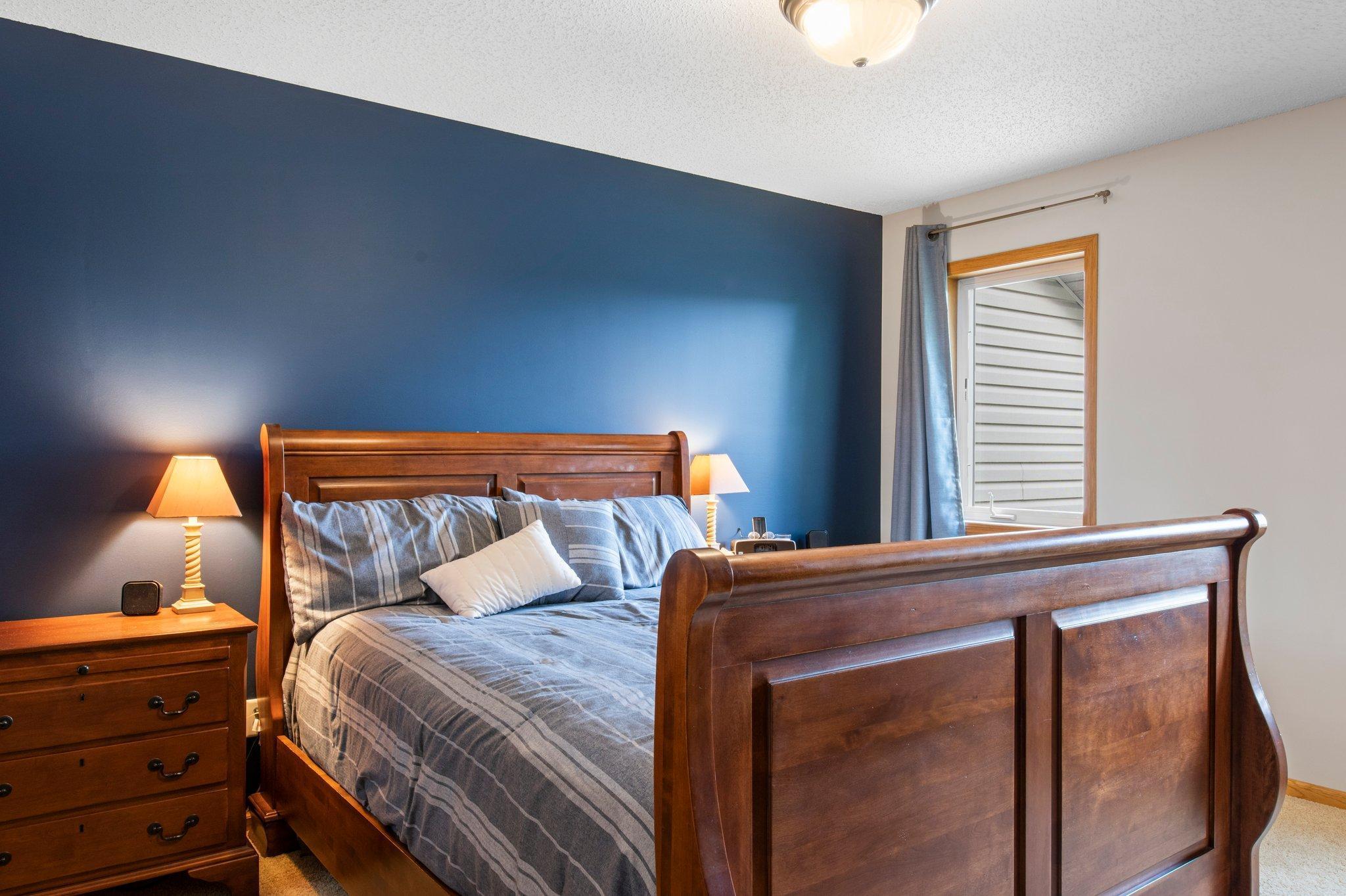 2200 Bridgewater Boulevard S