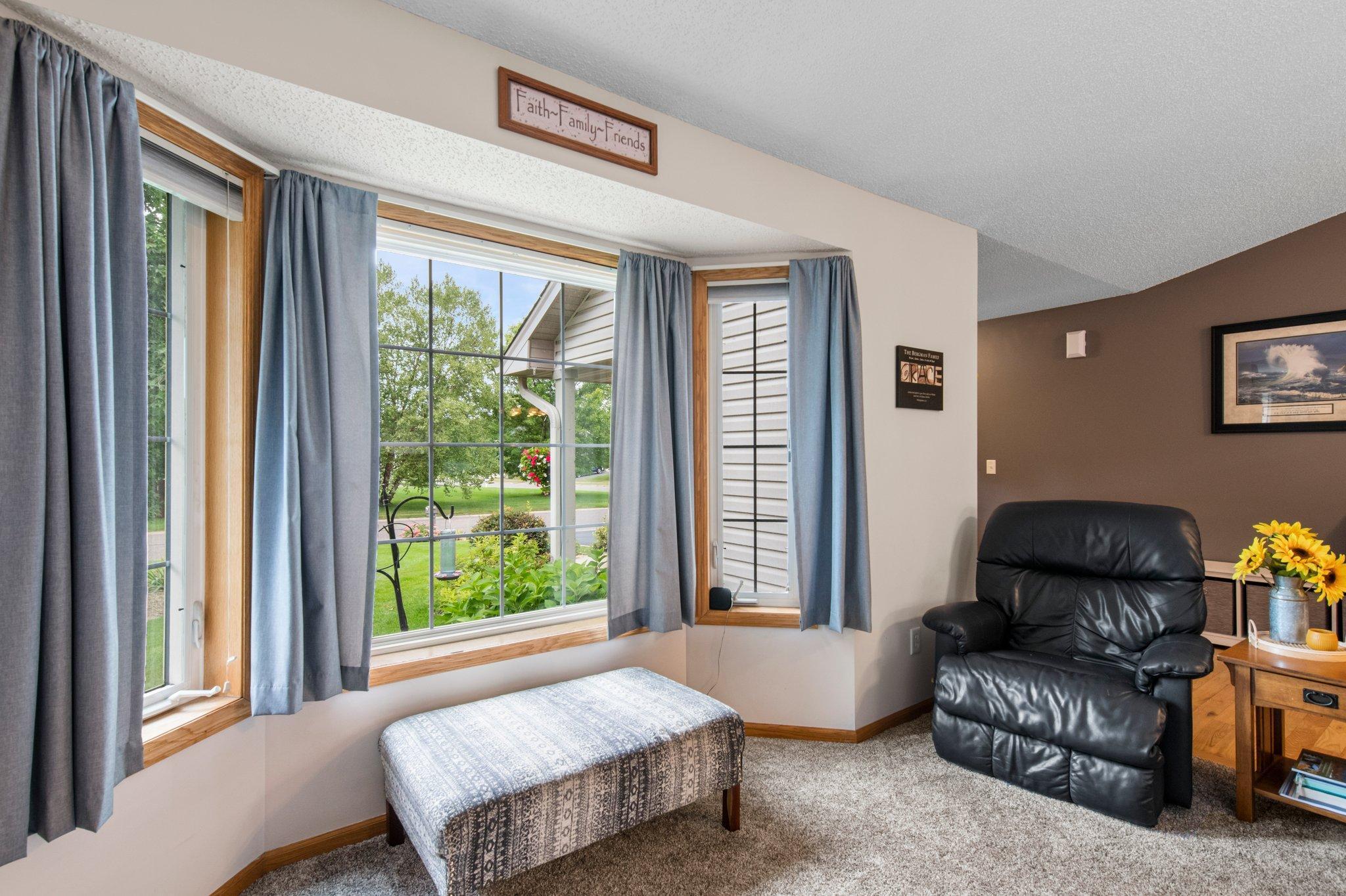 2200 Bridgewater Boulevard S