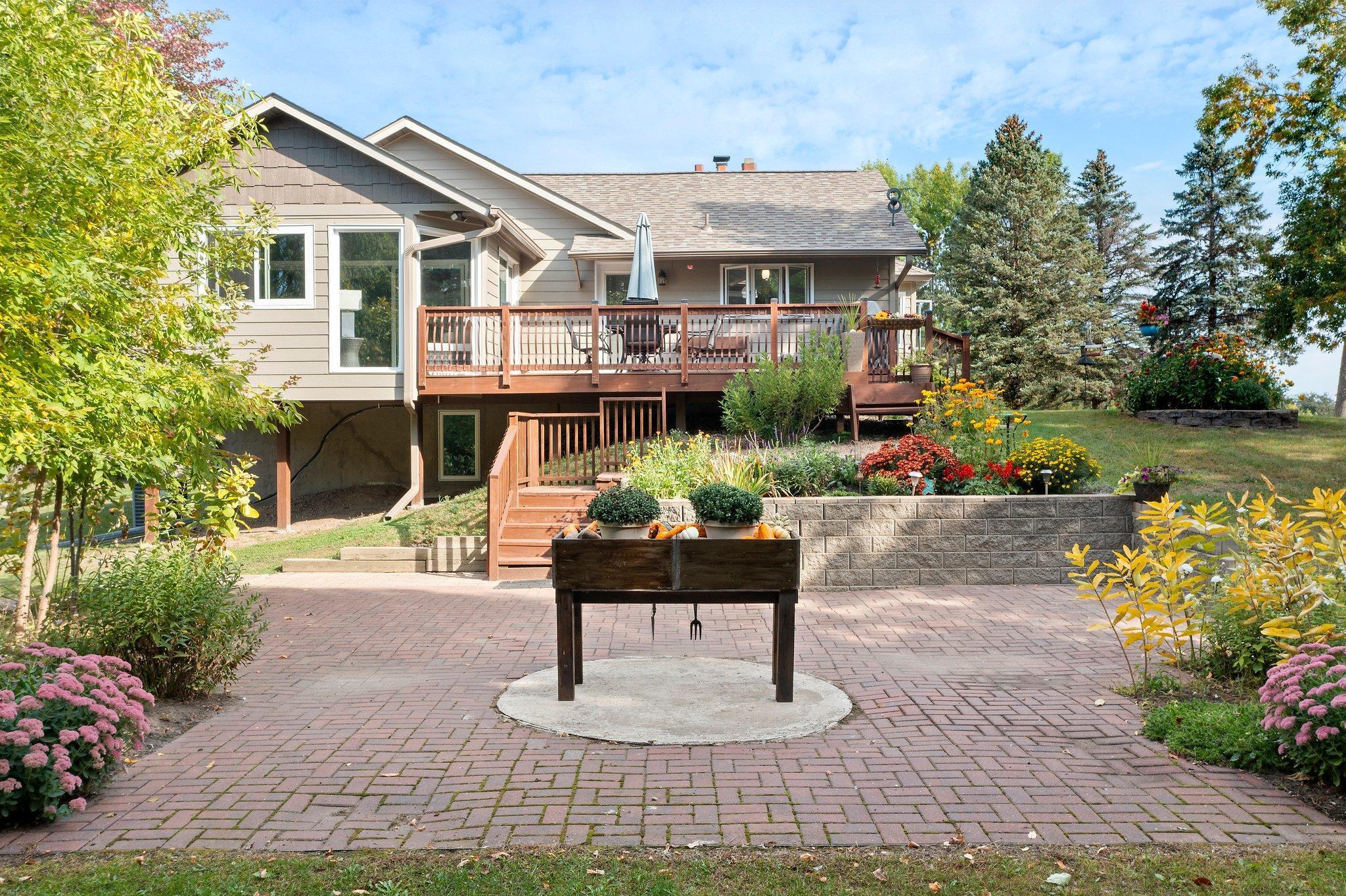 1009 Quail Street