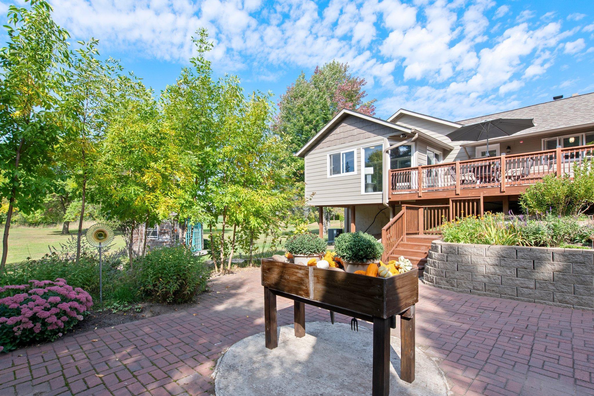 1009 Quail Street