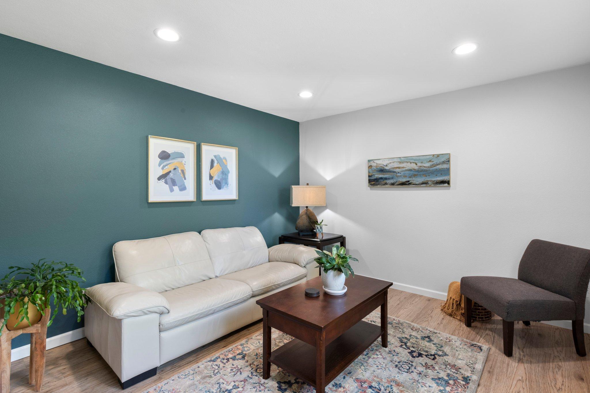 1009 Quail Street