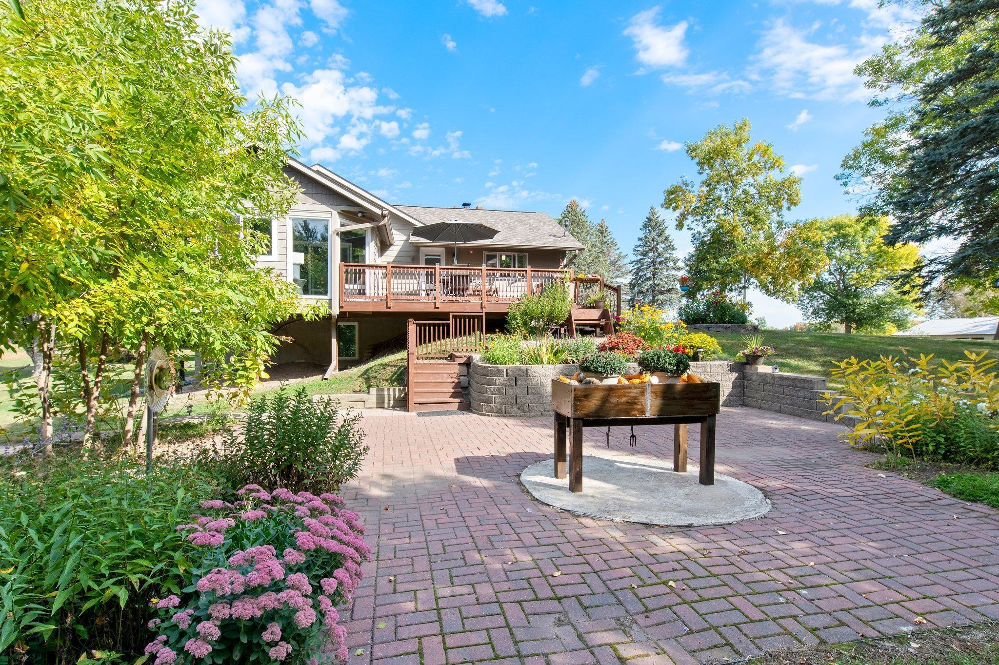 1009 Quail Street