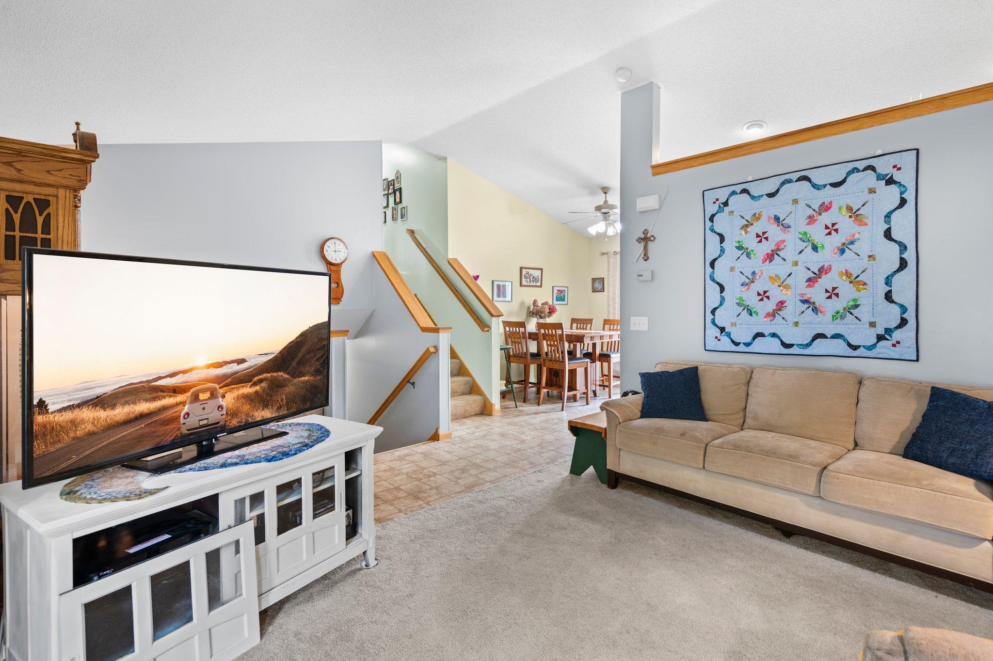 2085 Bridgewater Boulevard S