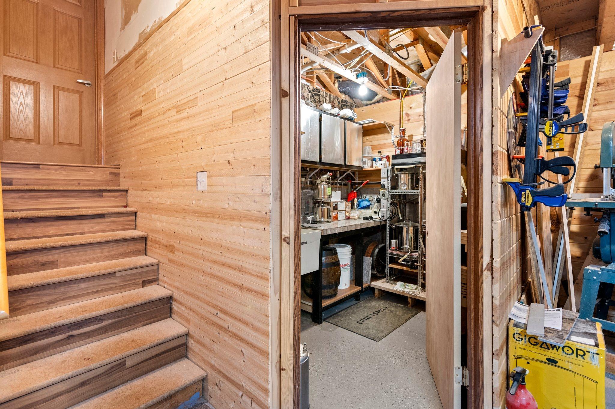 2085 Bridgewater Boulevard S