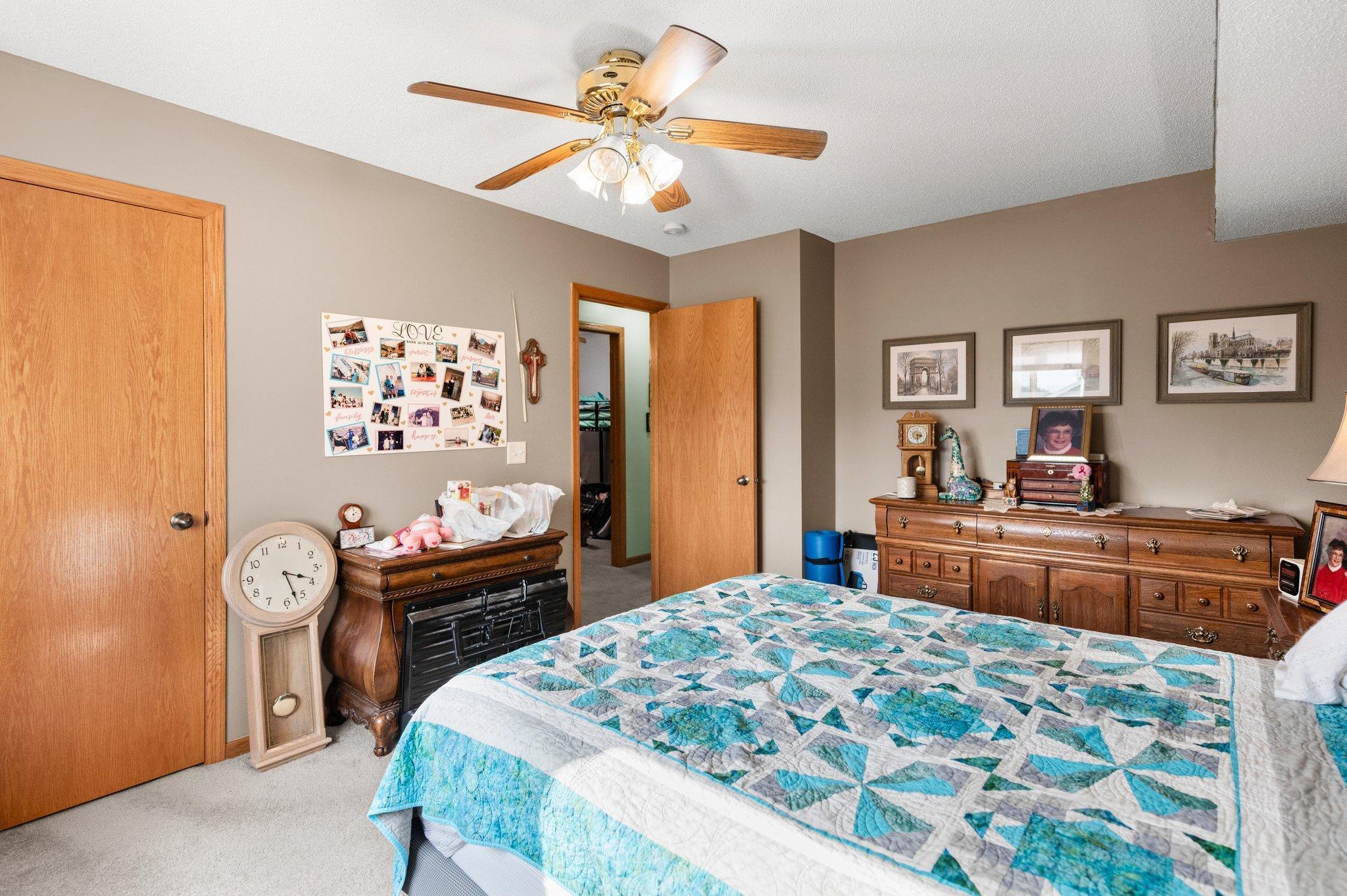 2085 Bridgewater Boulevard S