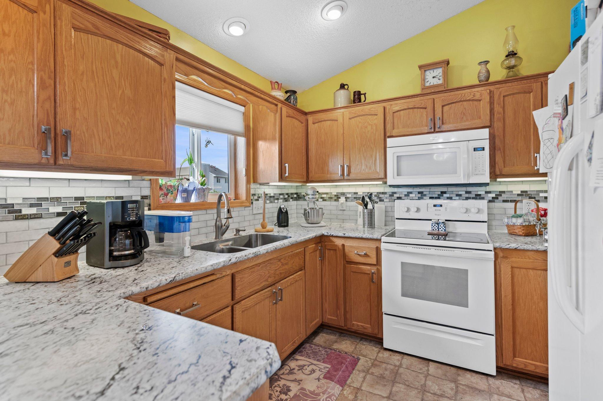 2085 Bridgewater Boulevard S