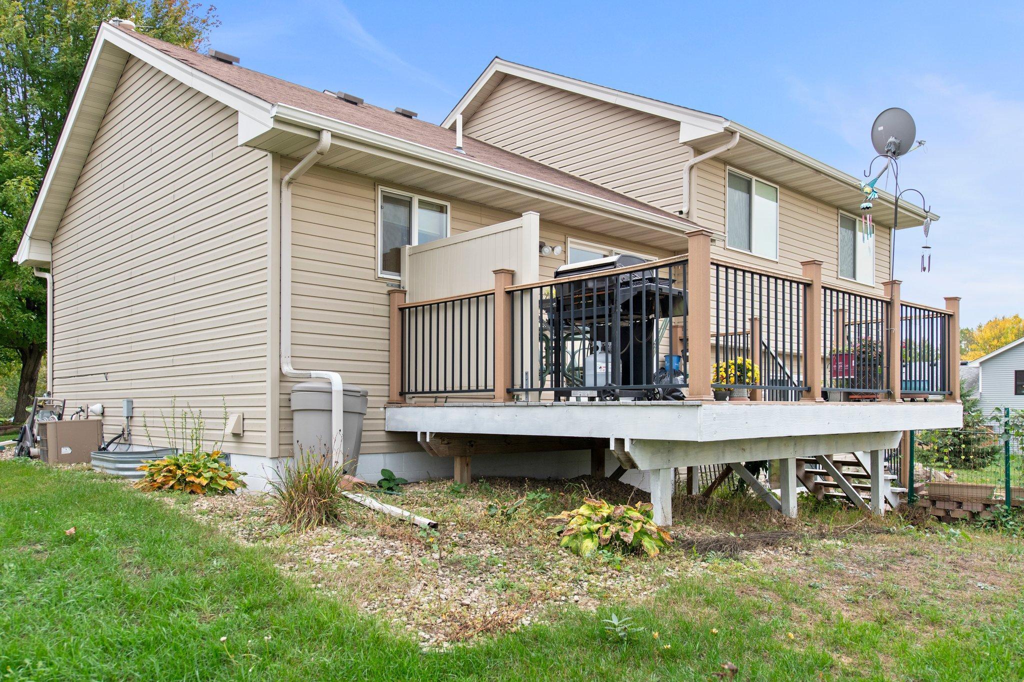 2085 Bridgewater Boulevard S