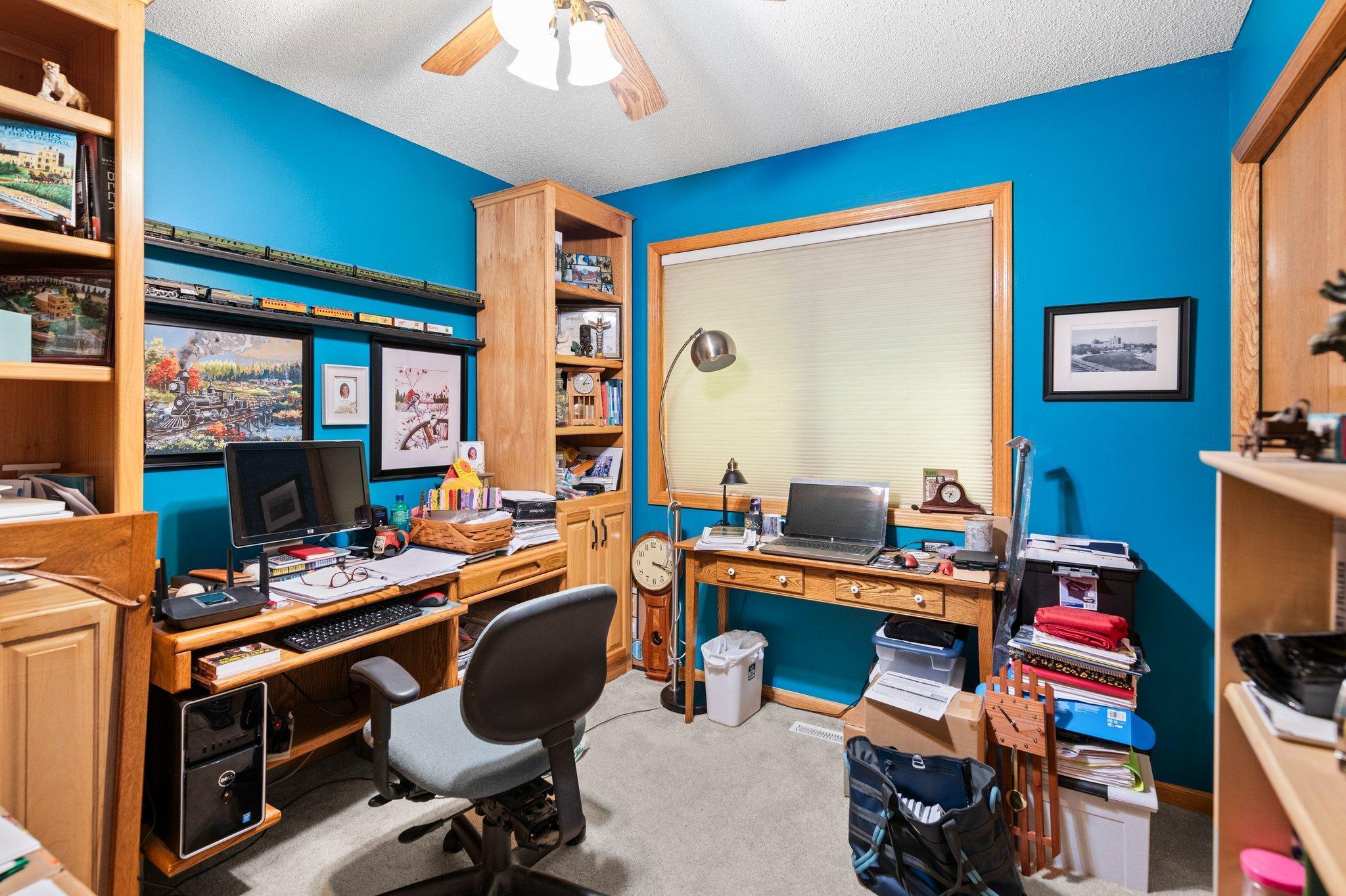 2085 Bridgewater Boulevard S