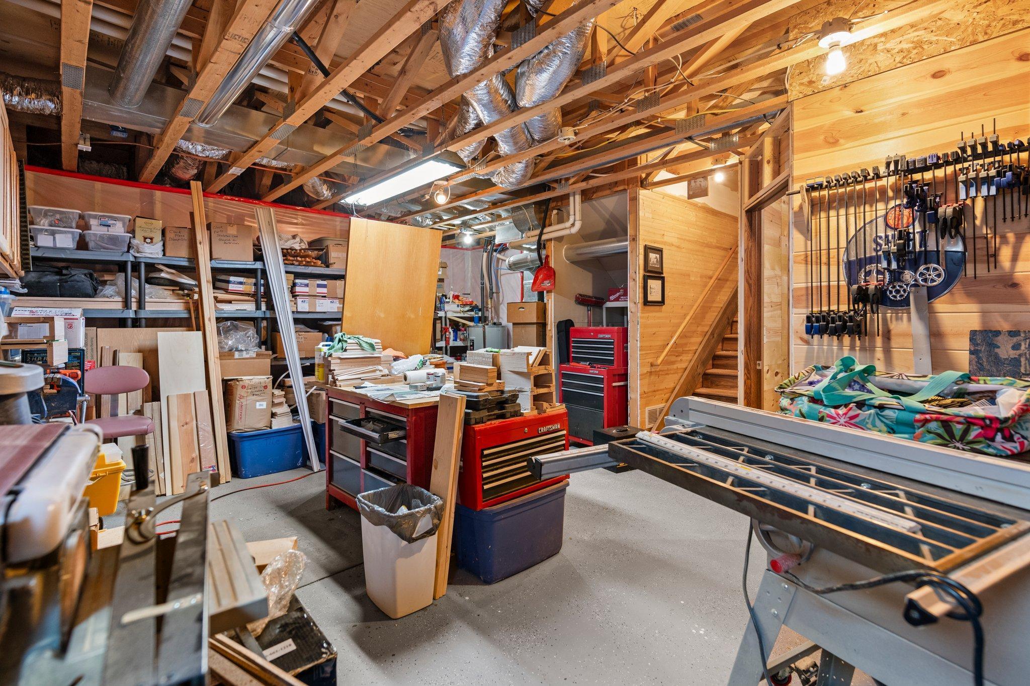 2085 Bridgewater Boulevard S