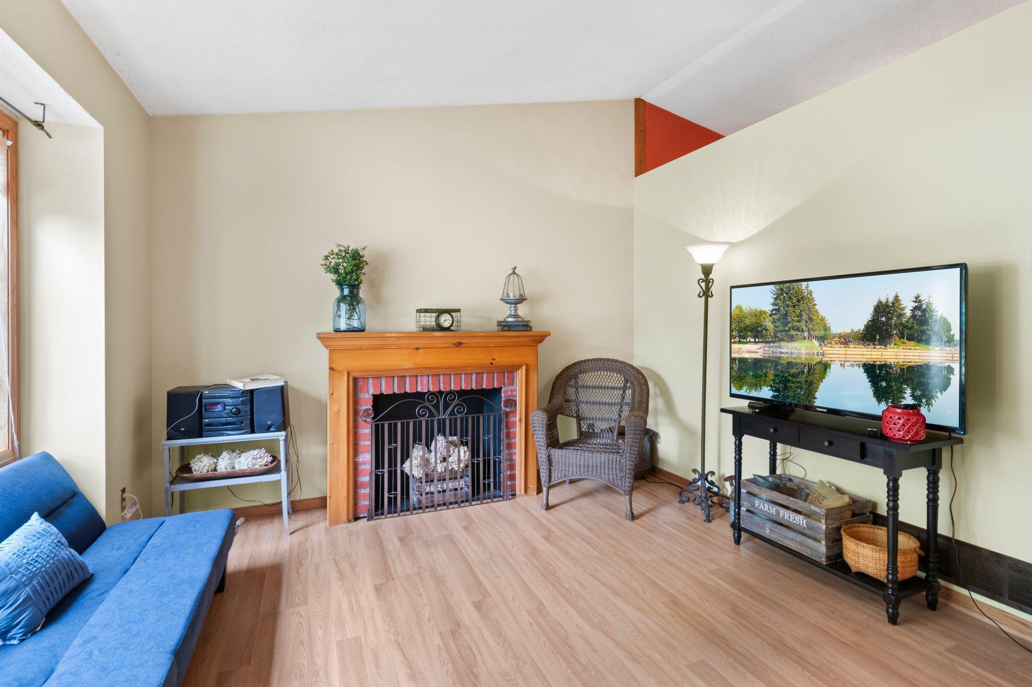 609 Rum River Drive SW