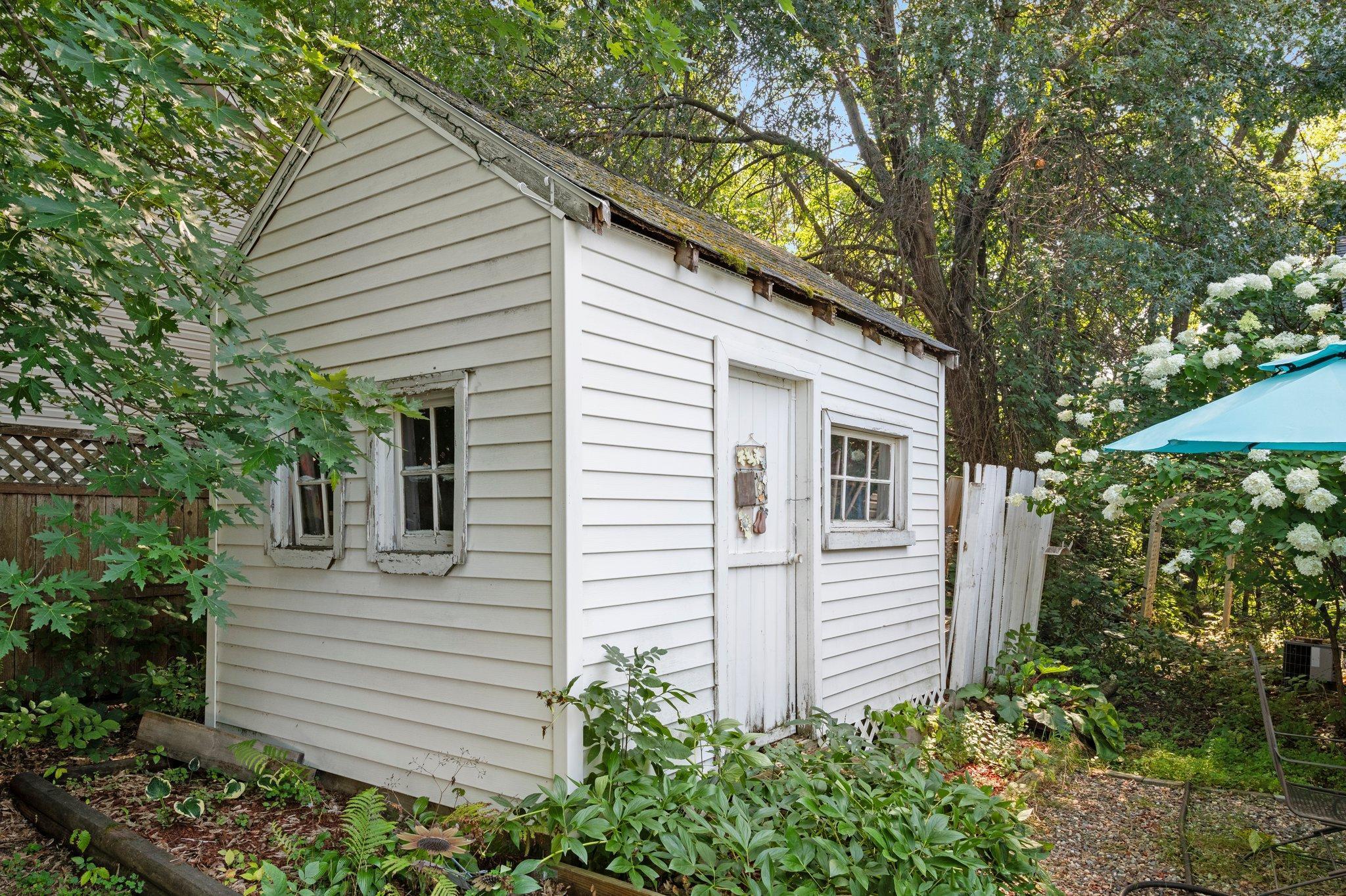 609 Rum River Drive SW