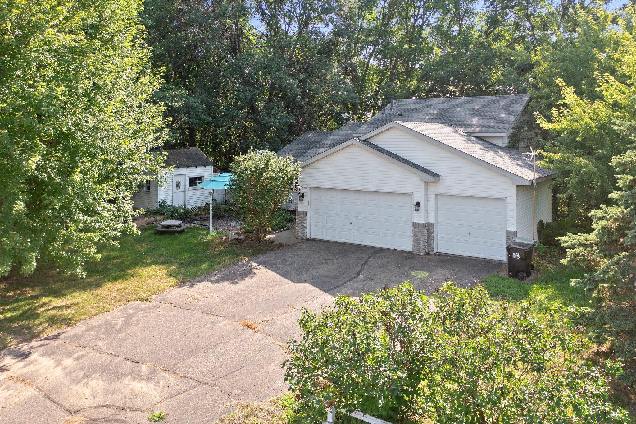 609 Rum River Drive SW