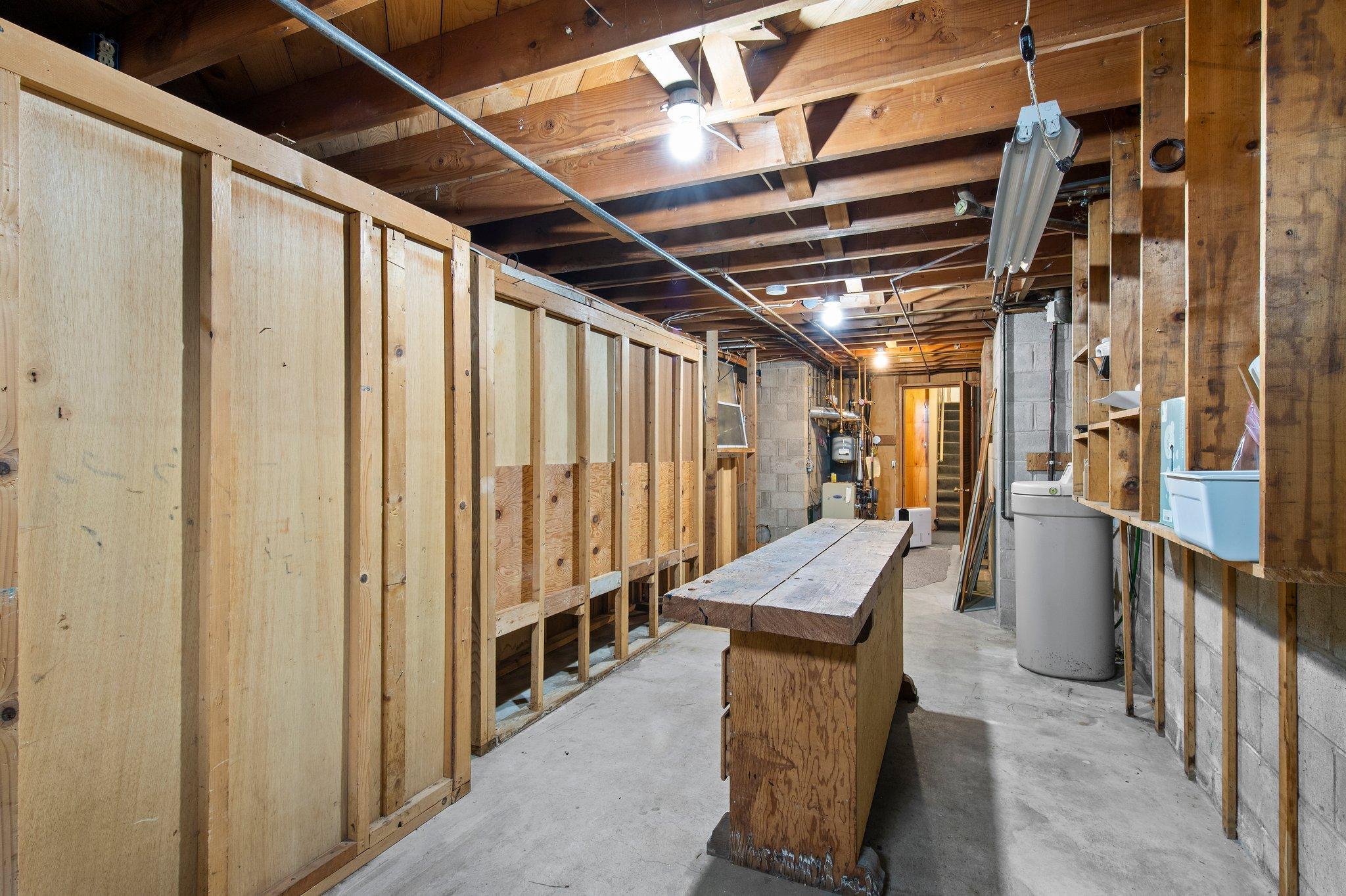 832 Cypress Street S