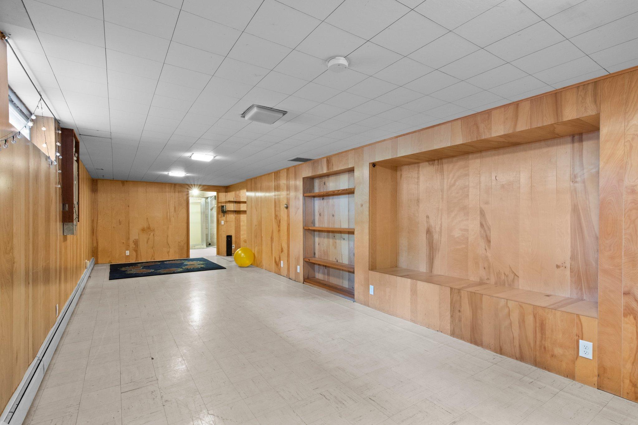 832 Cypress Street S