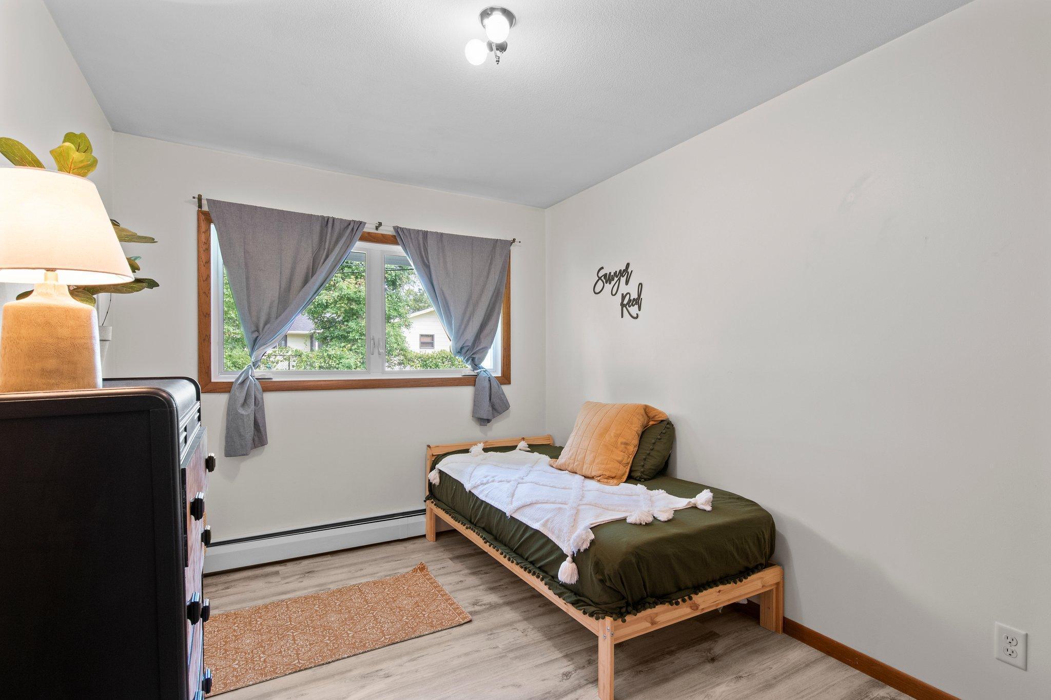 832 Cypress Street S