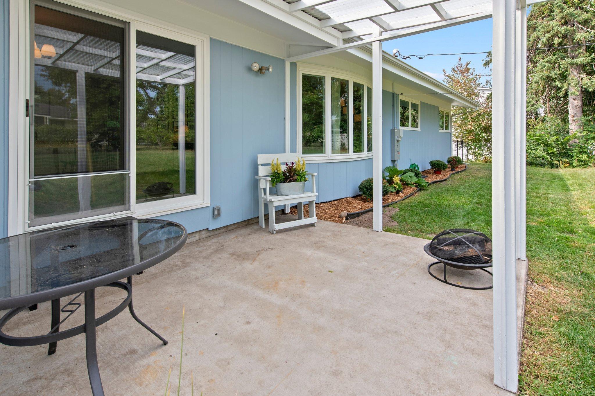 832 Cypress Street S