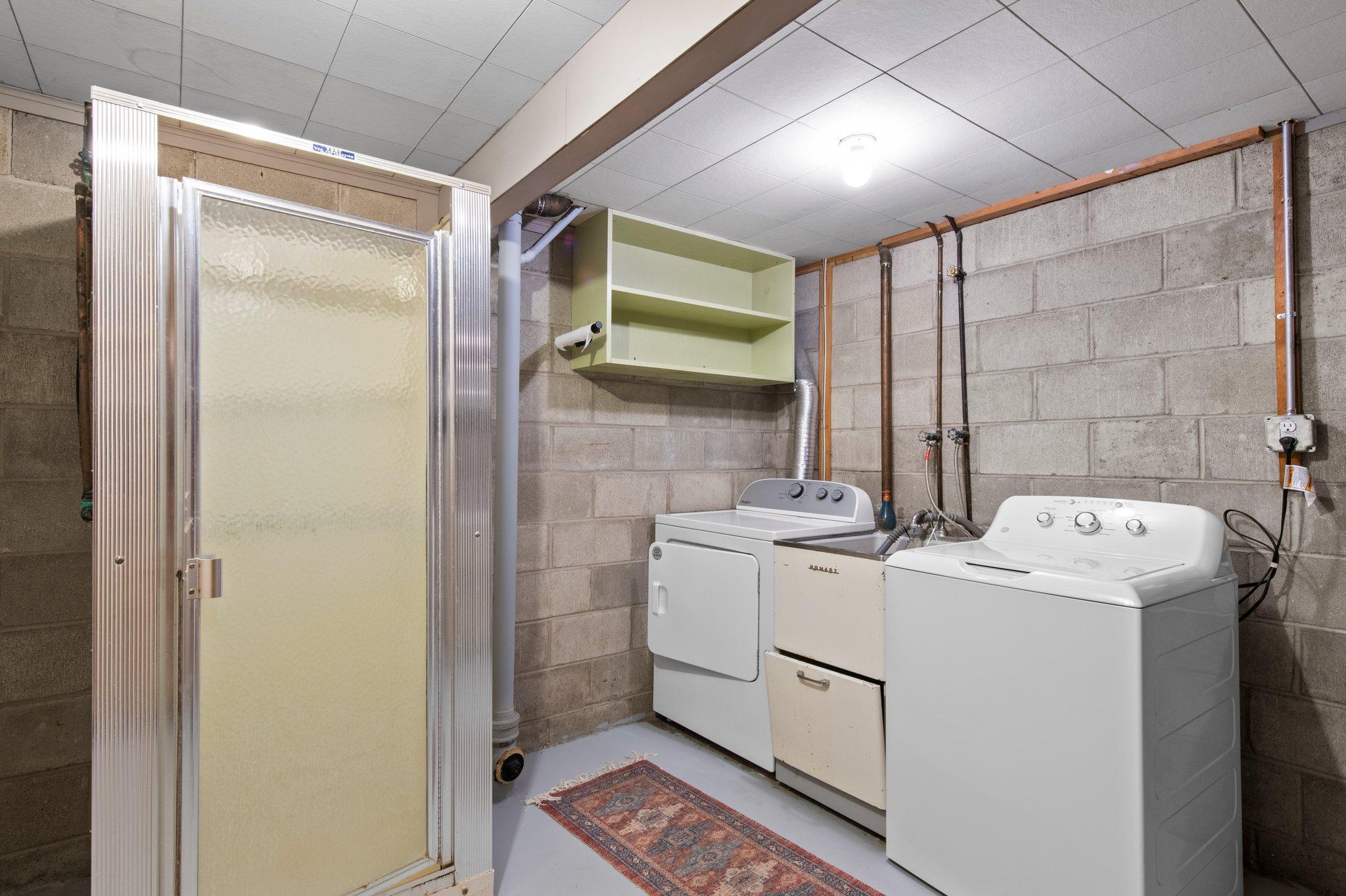 832 Cypress Street S