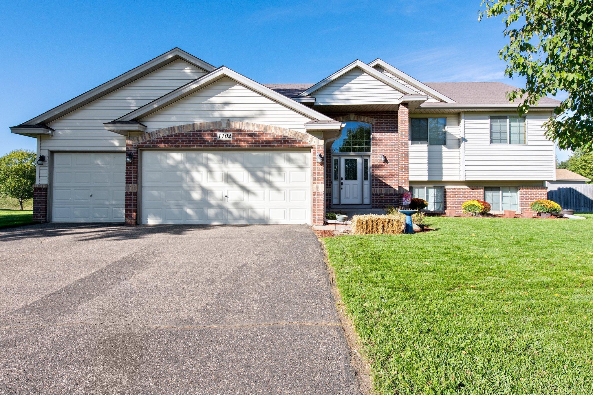 1102 Hillock Street NW