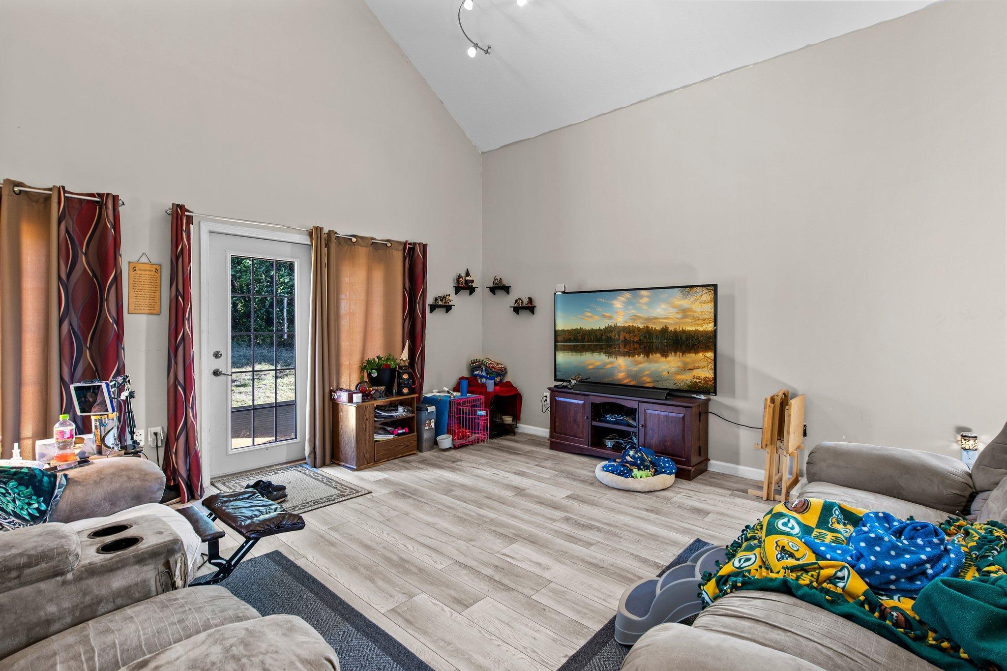 31360 Rochester Street NE