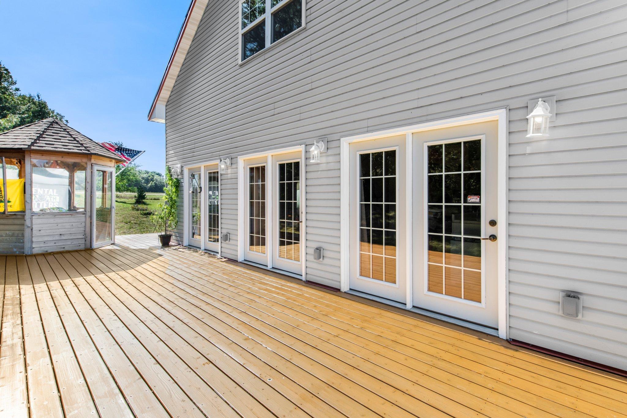 31360 Rochester Street NE