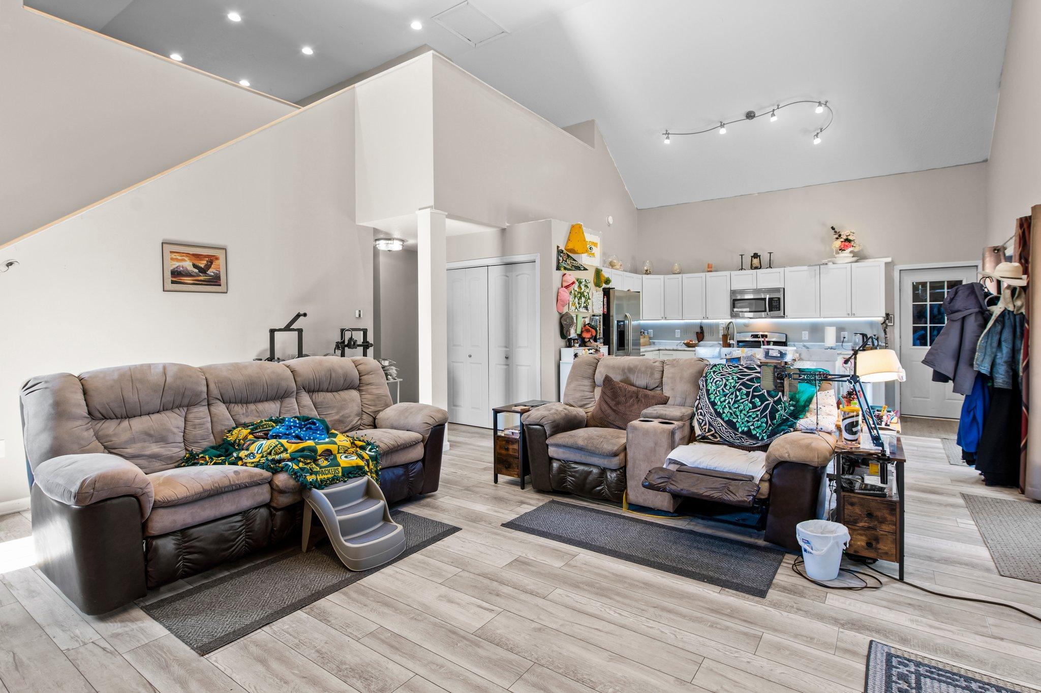 31360 Rochester Street NE