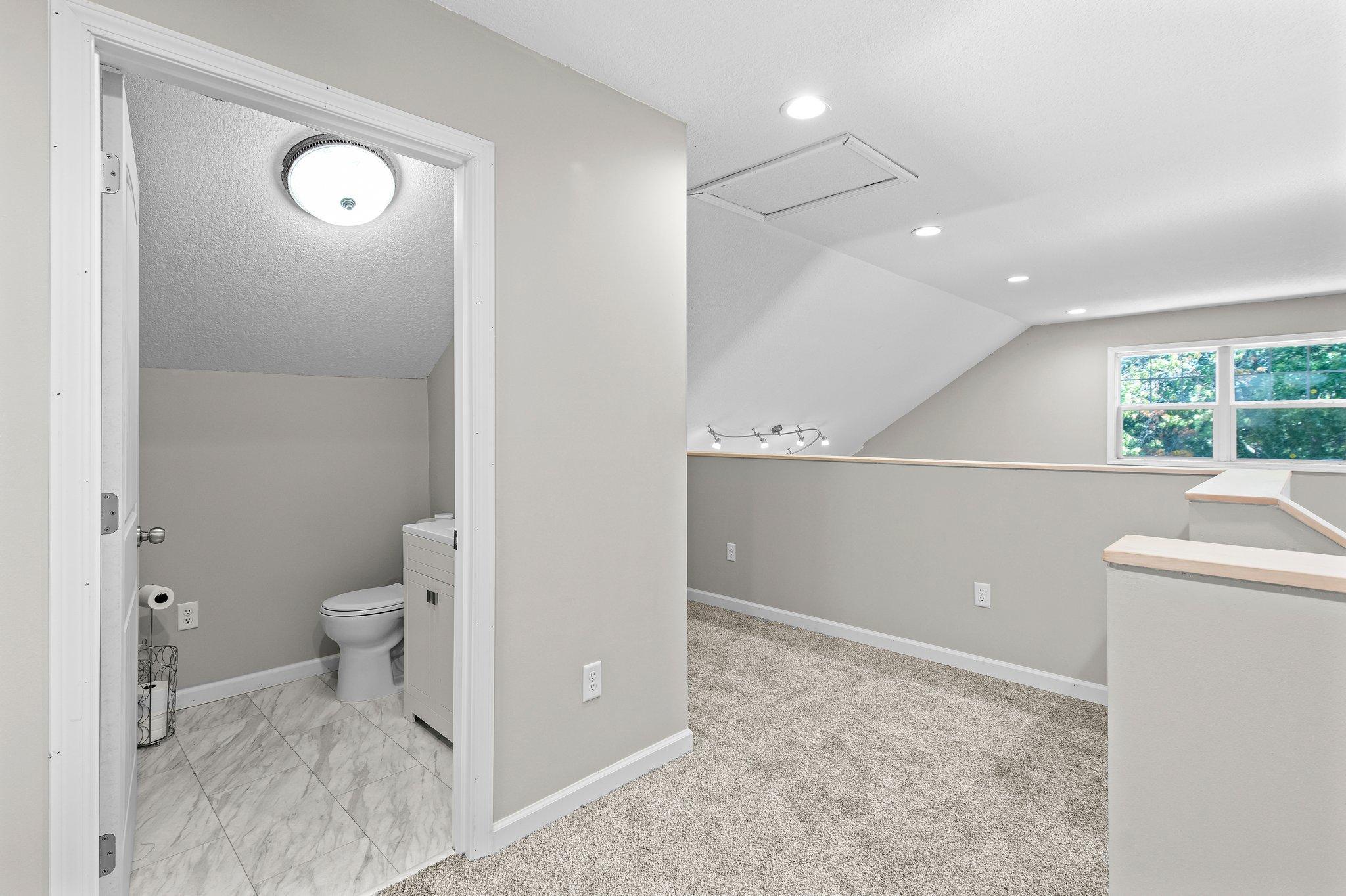 31360 Rochester Street NE