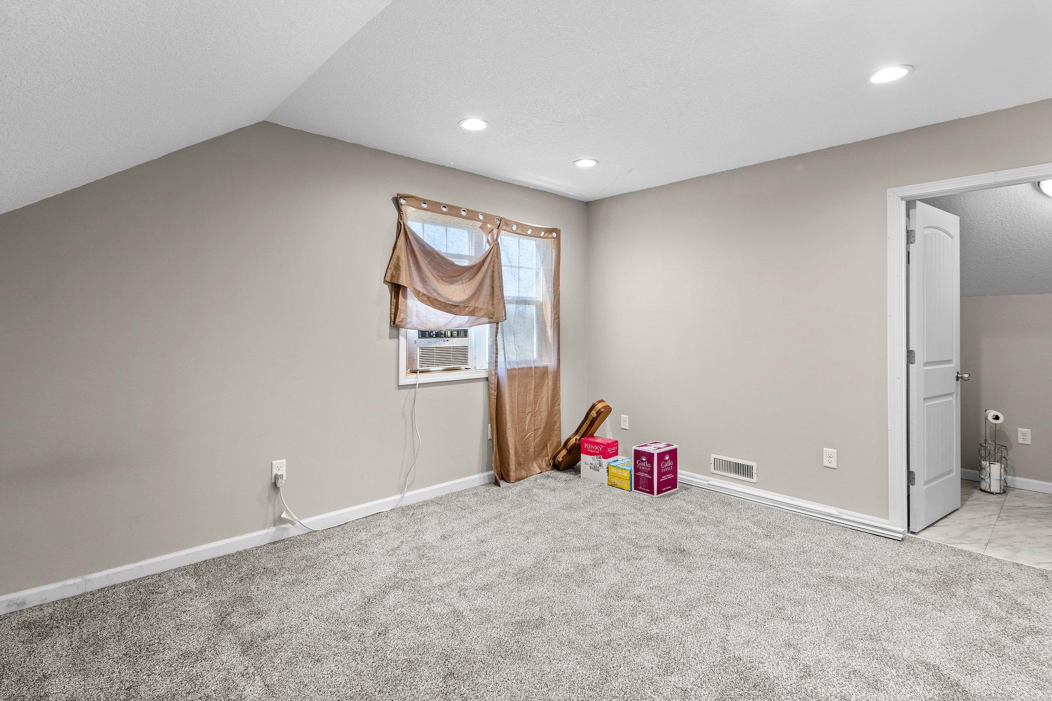 31360 Rochester Street NE